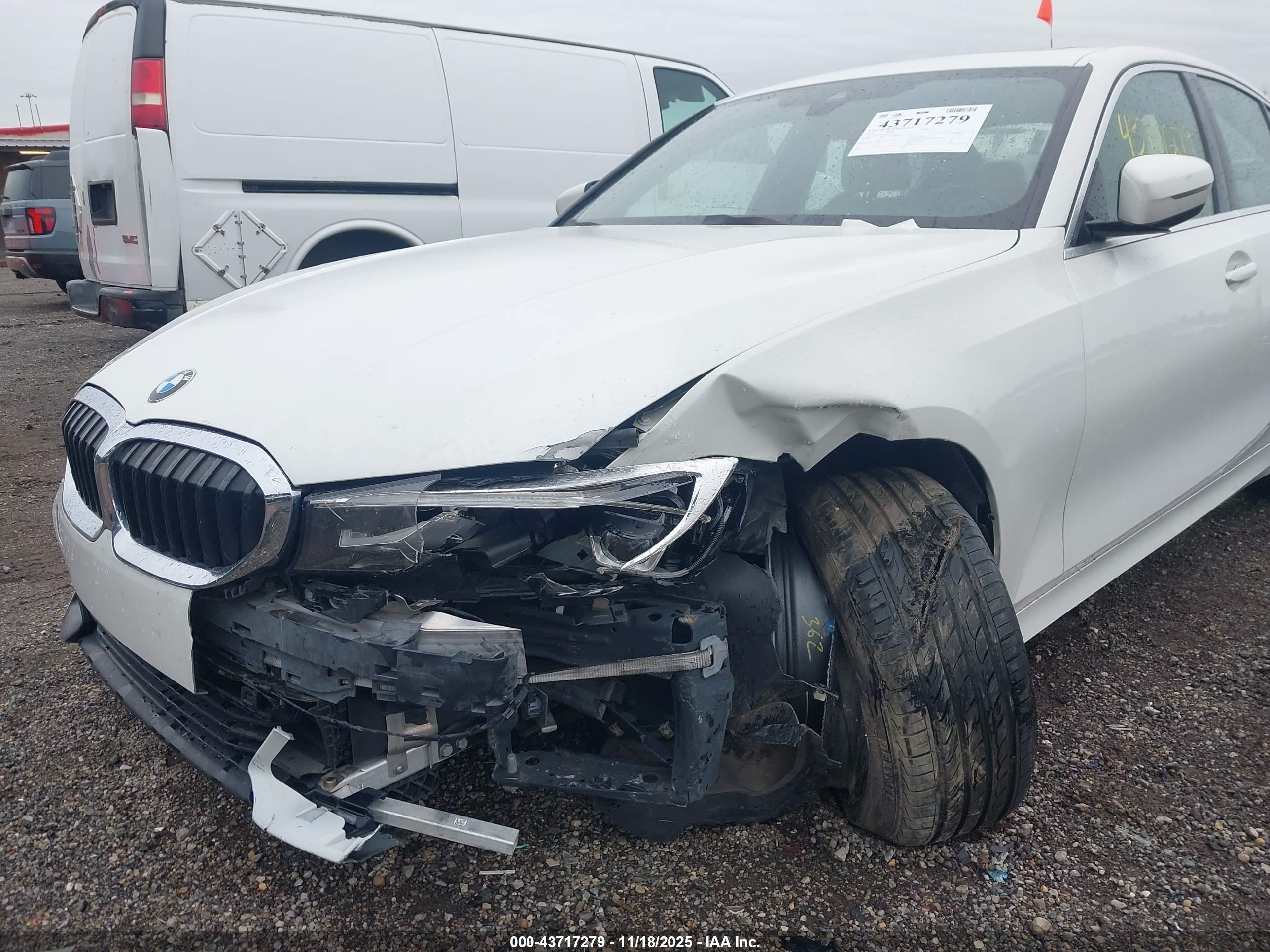 BMW 330I image 6