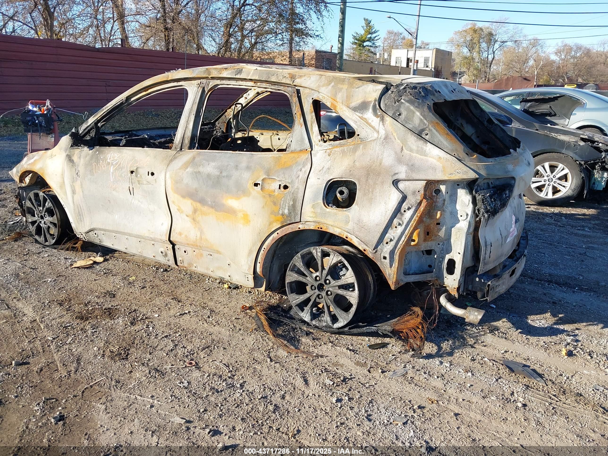 FORD ESCAPE image 3