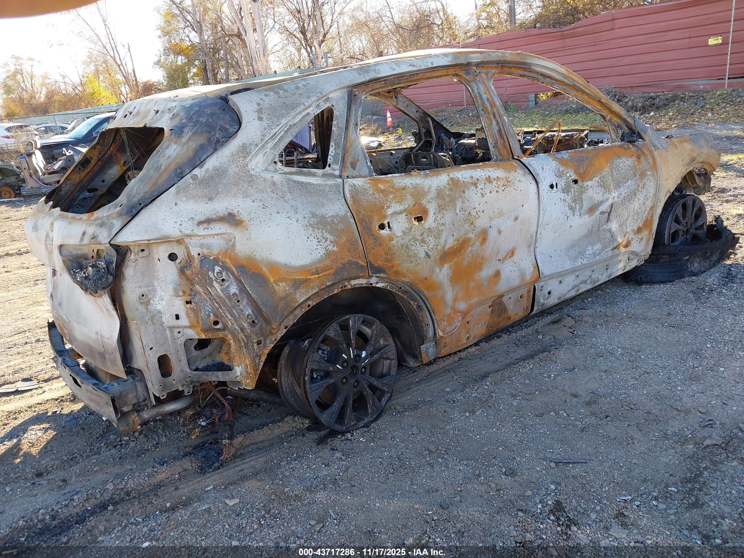 FORD ESCAPE image 4