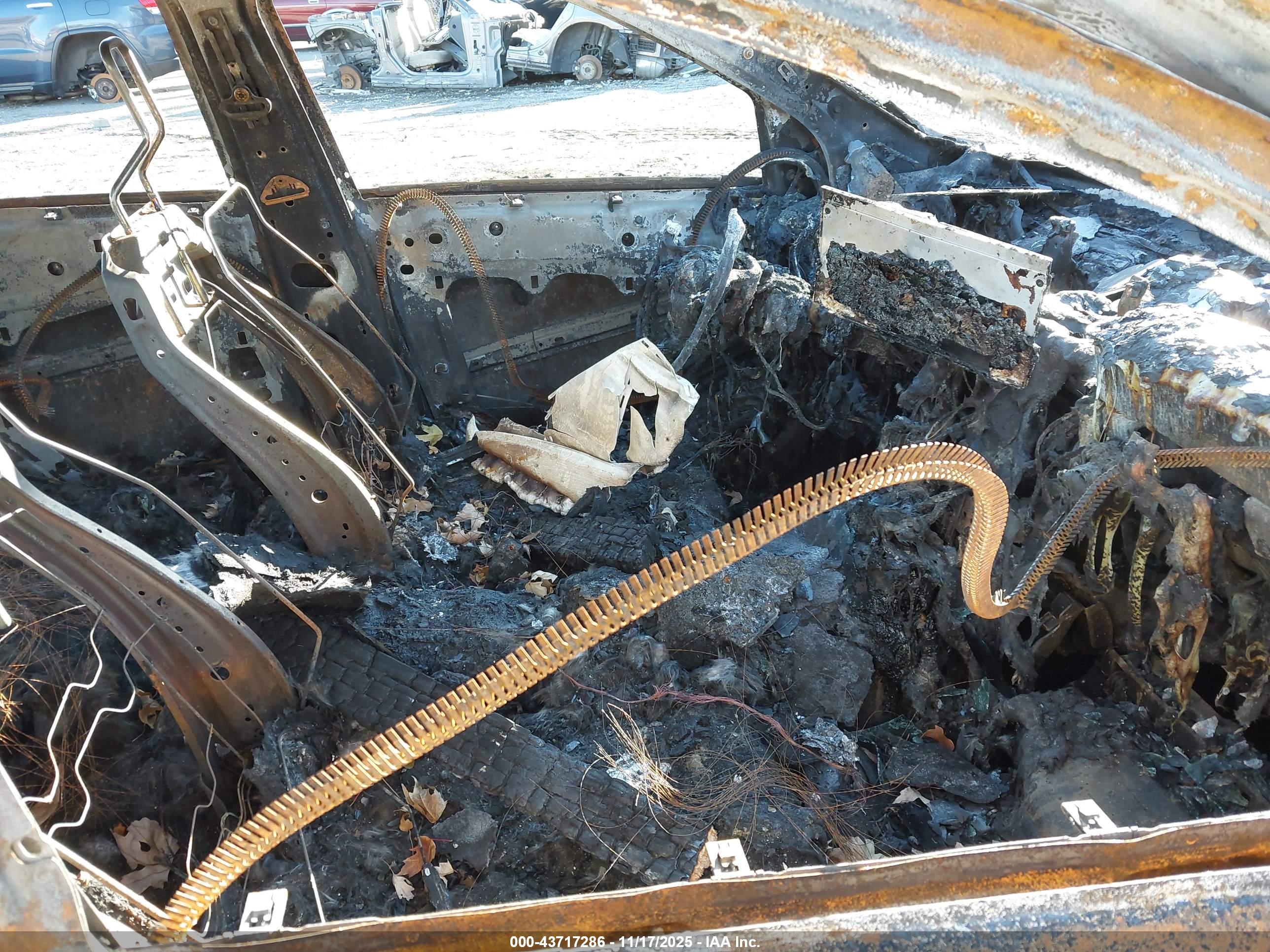 FORD ESCAPE image 5