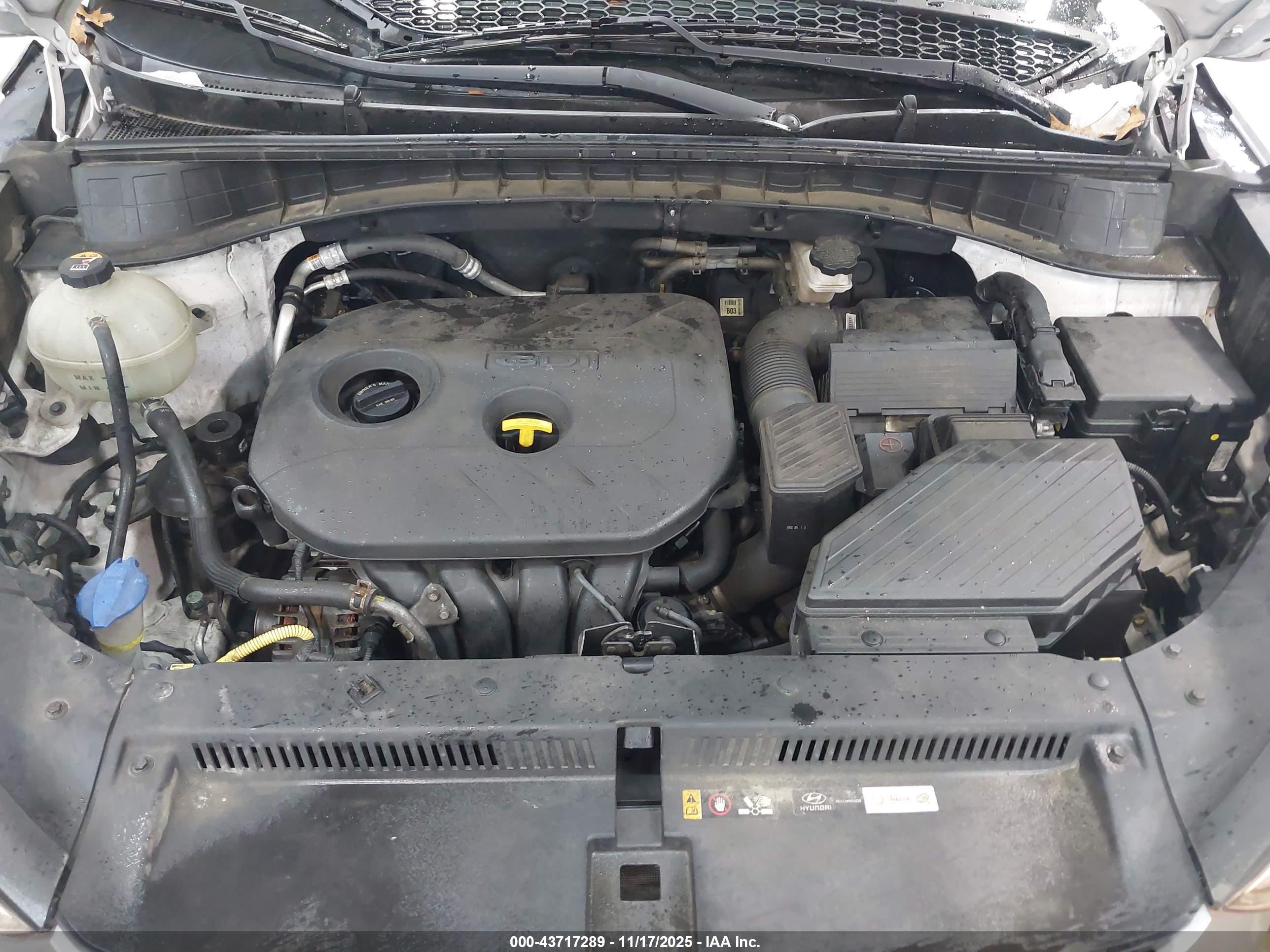 HYUNDAI TUCSON image 10