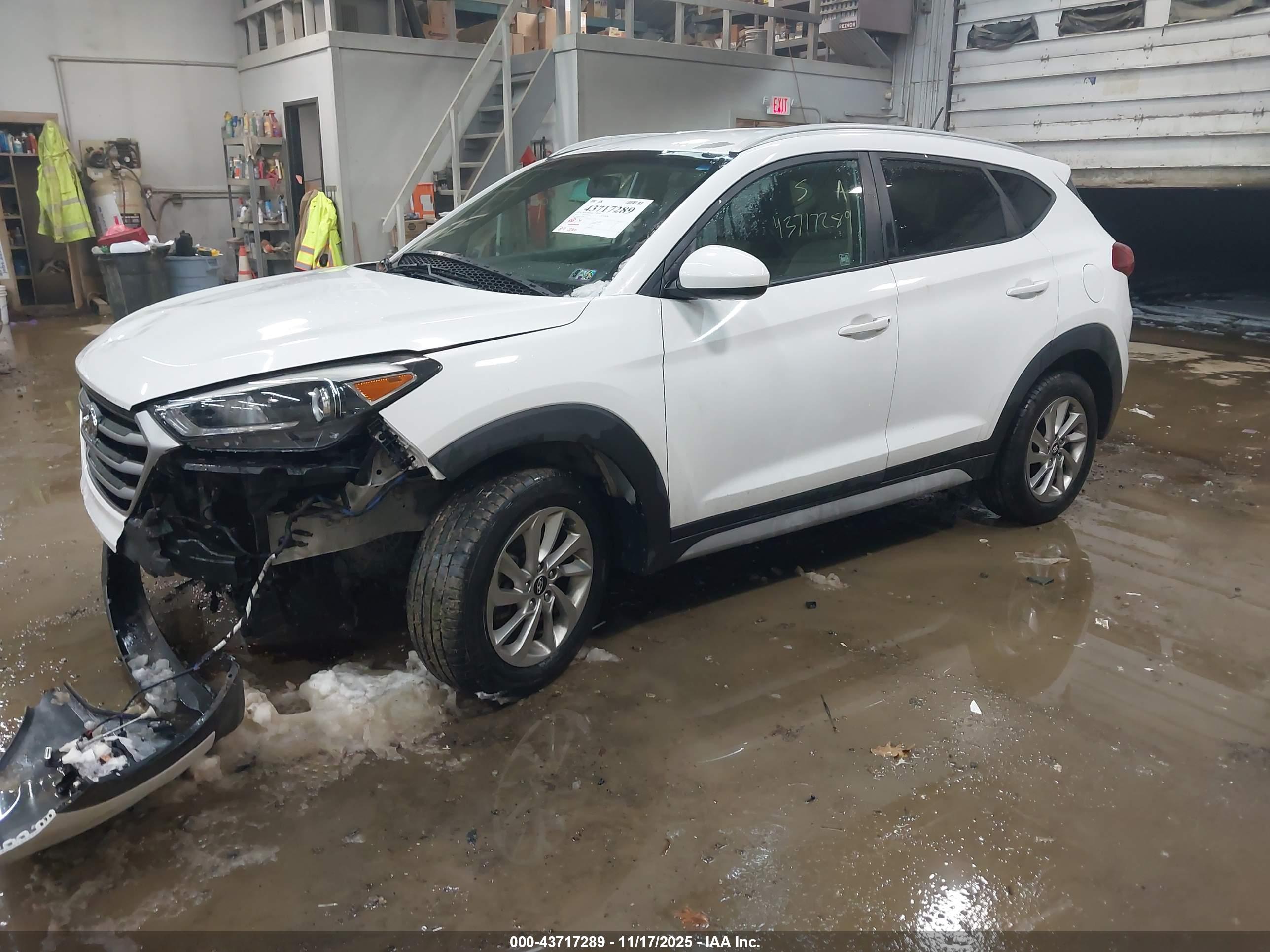 HYUNDAI TUCSON image 2