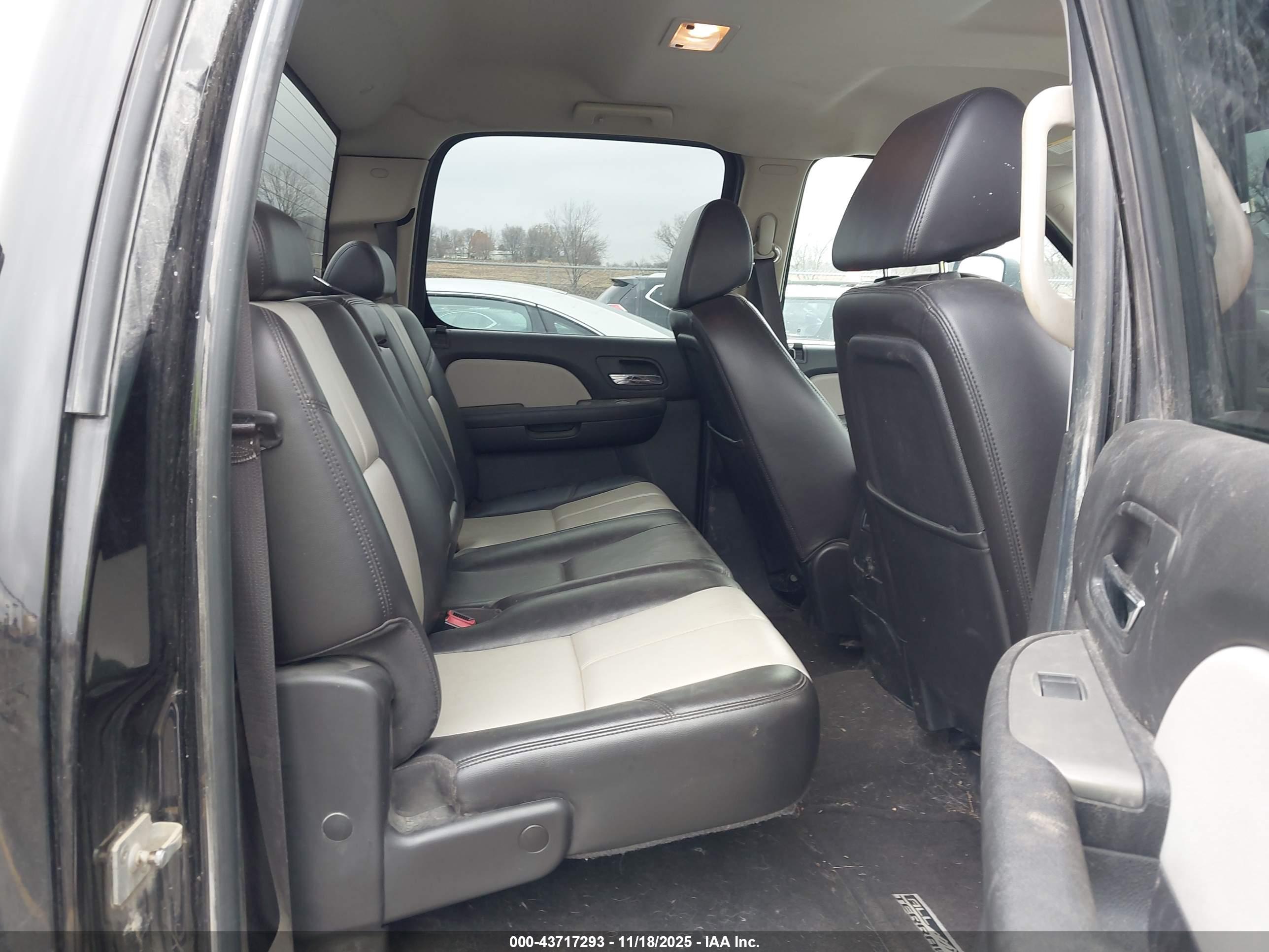 GMC SIERRA image 8