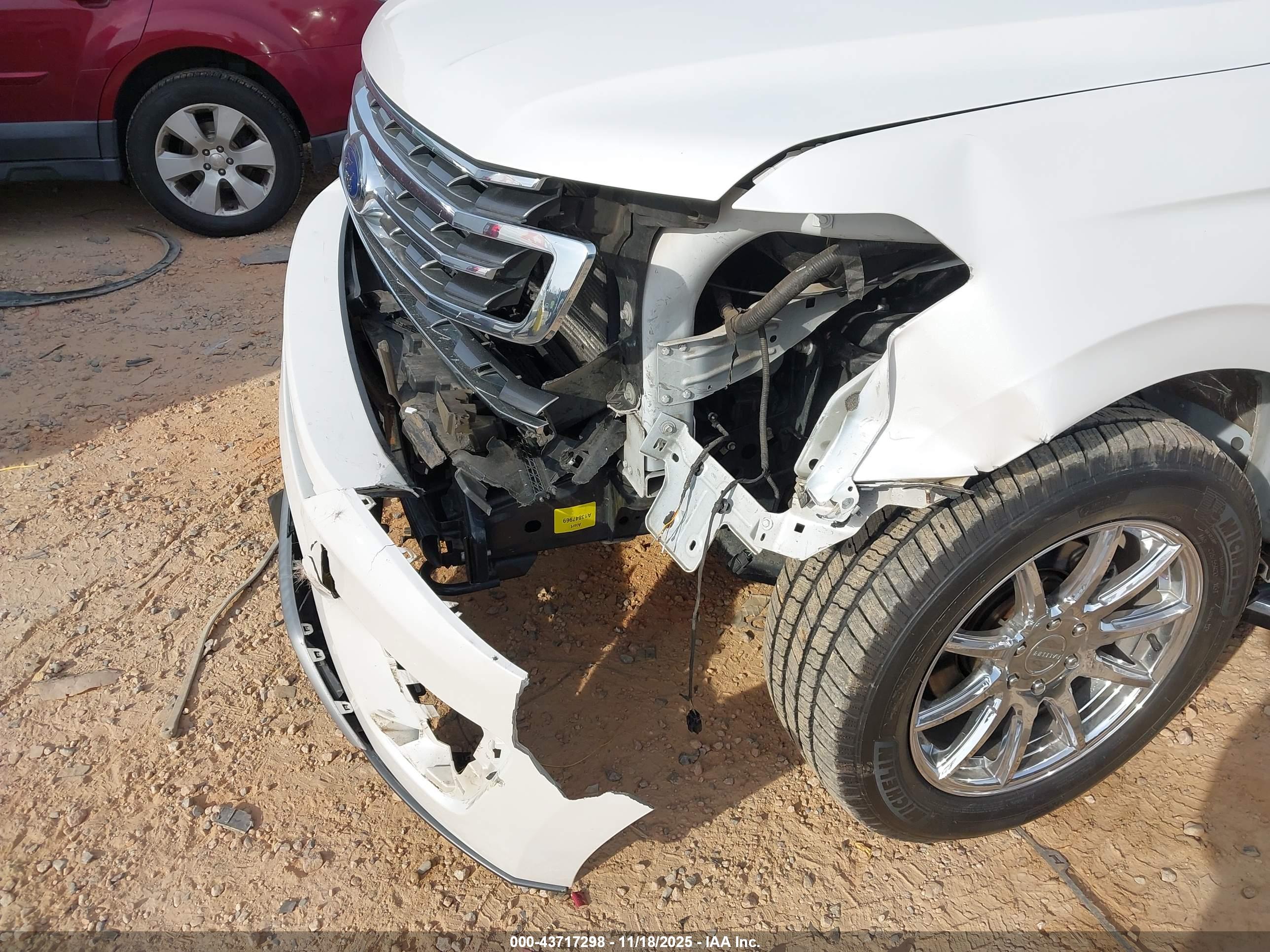 FORD EXPEDITION image 6