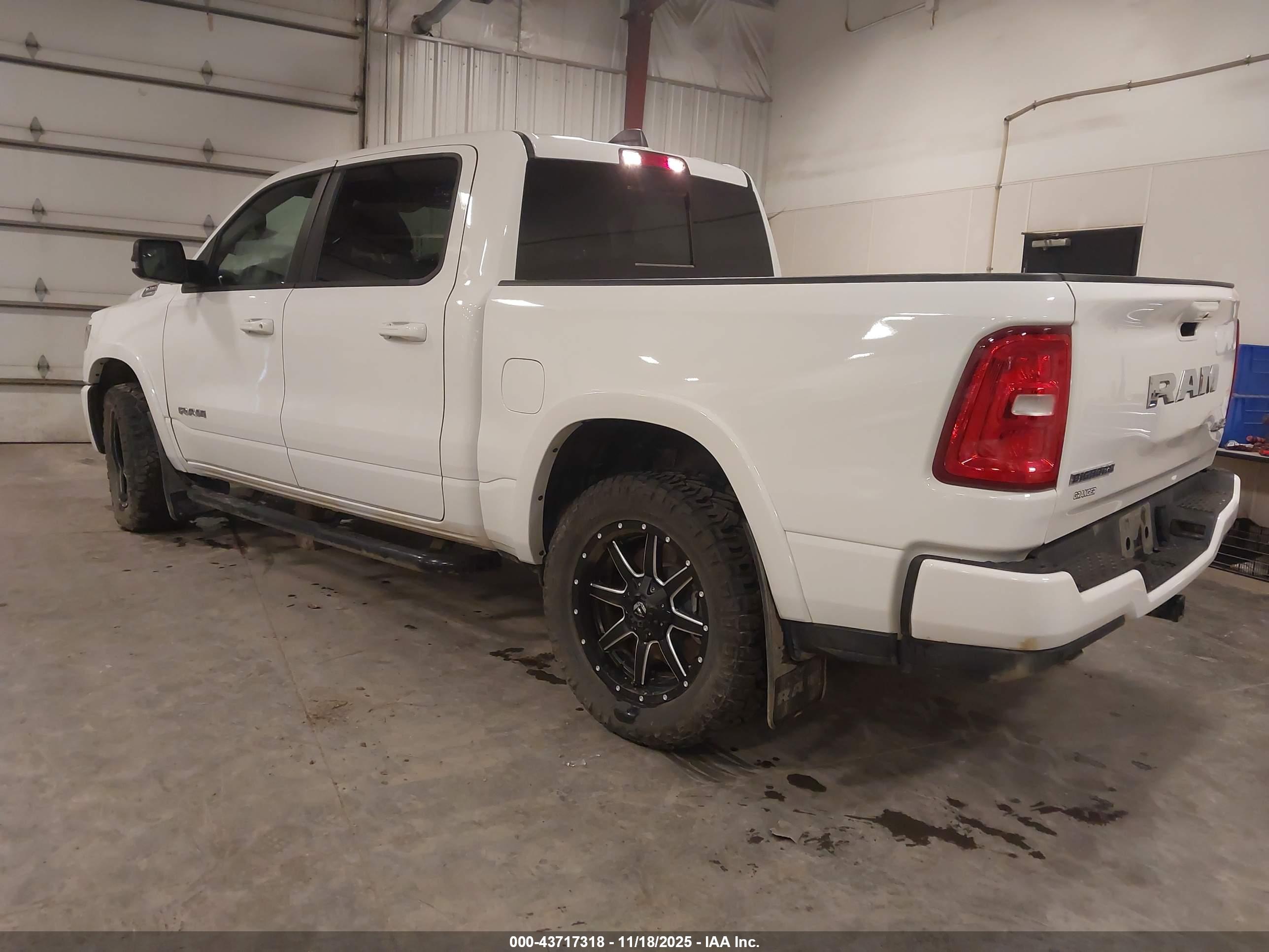 RAM 1500 image 3