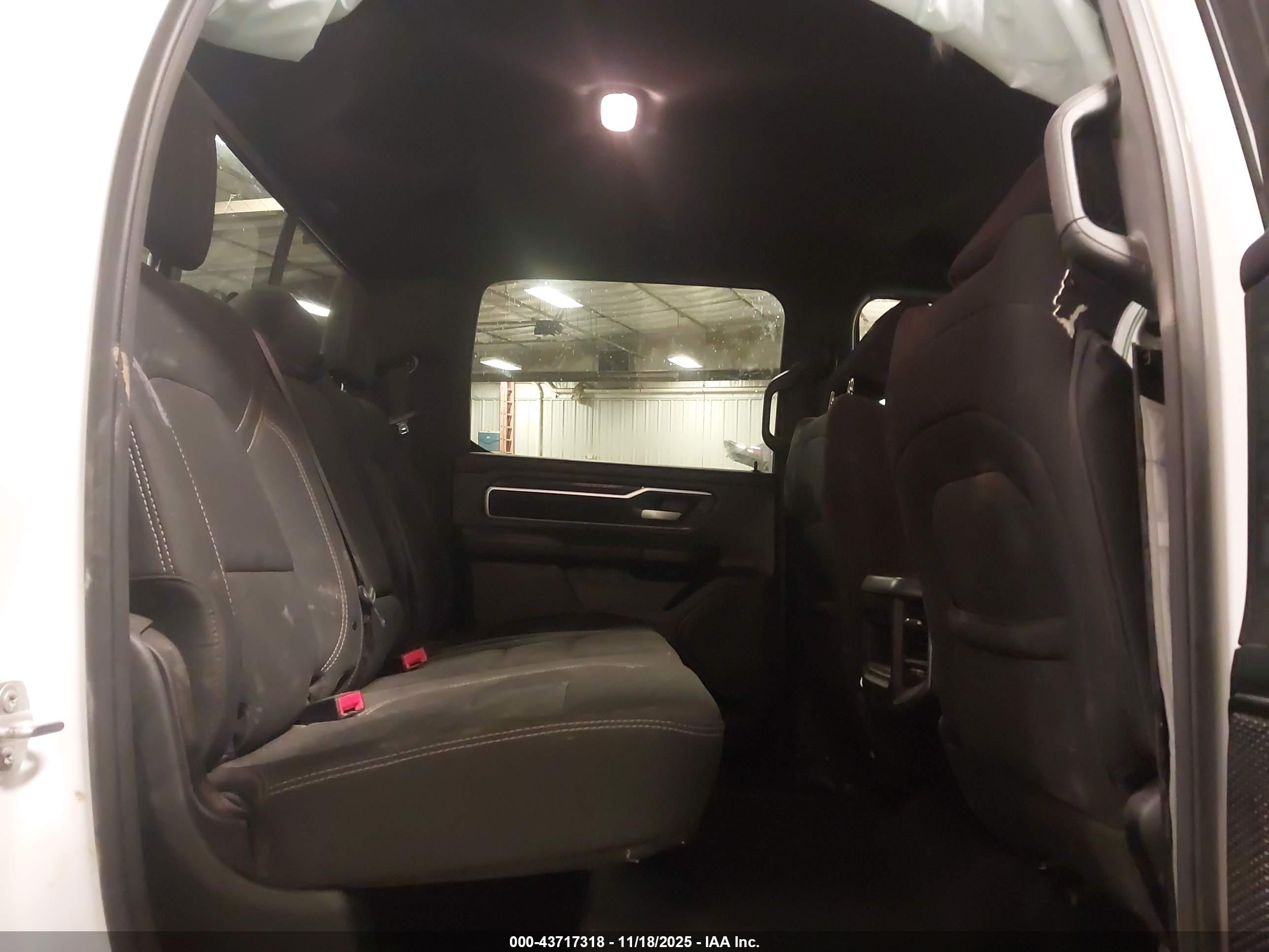 RAM 1500 image 8