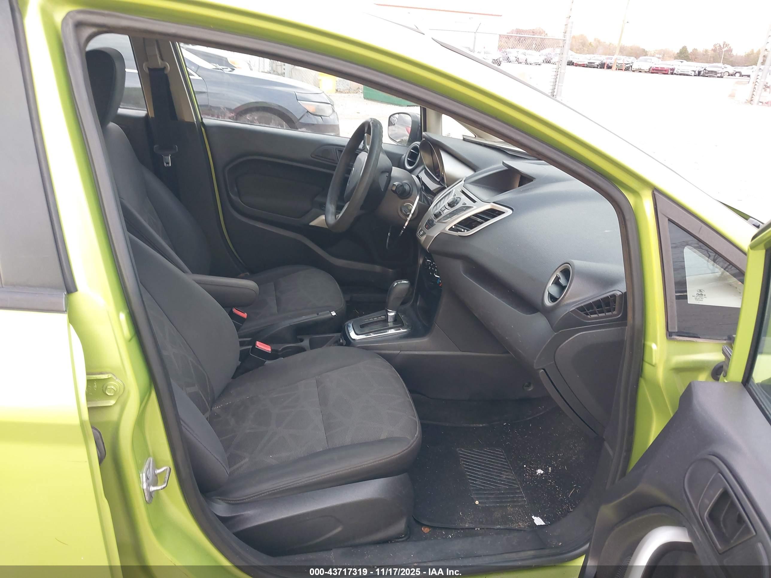 FORD FIESTA image 5