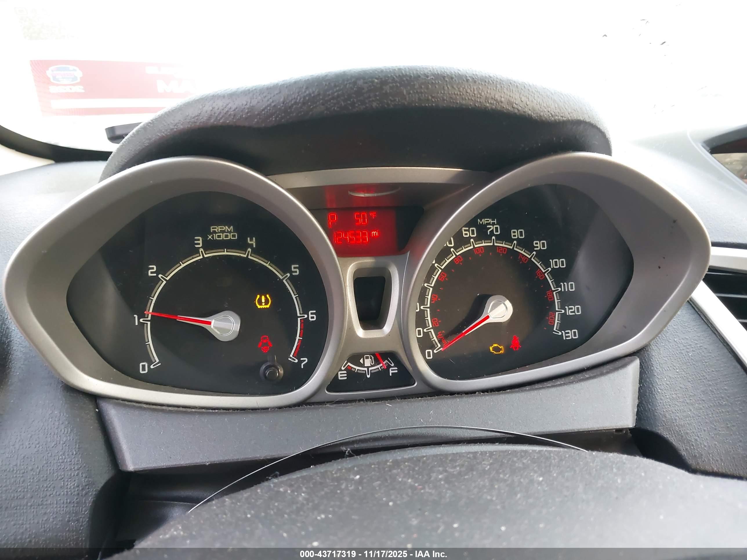 FORD FIESTA image 7