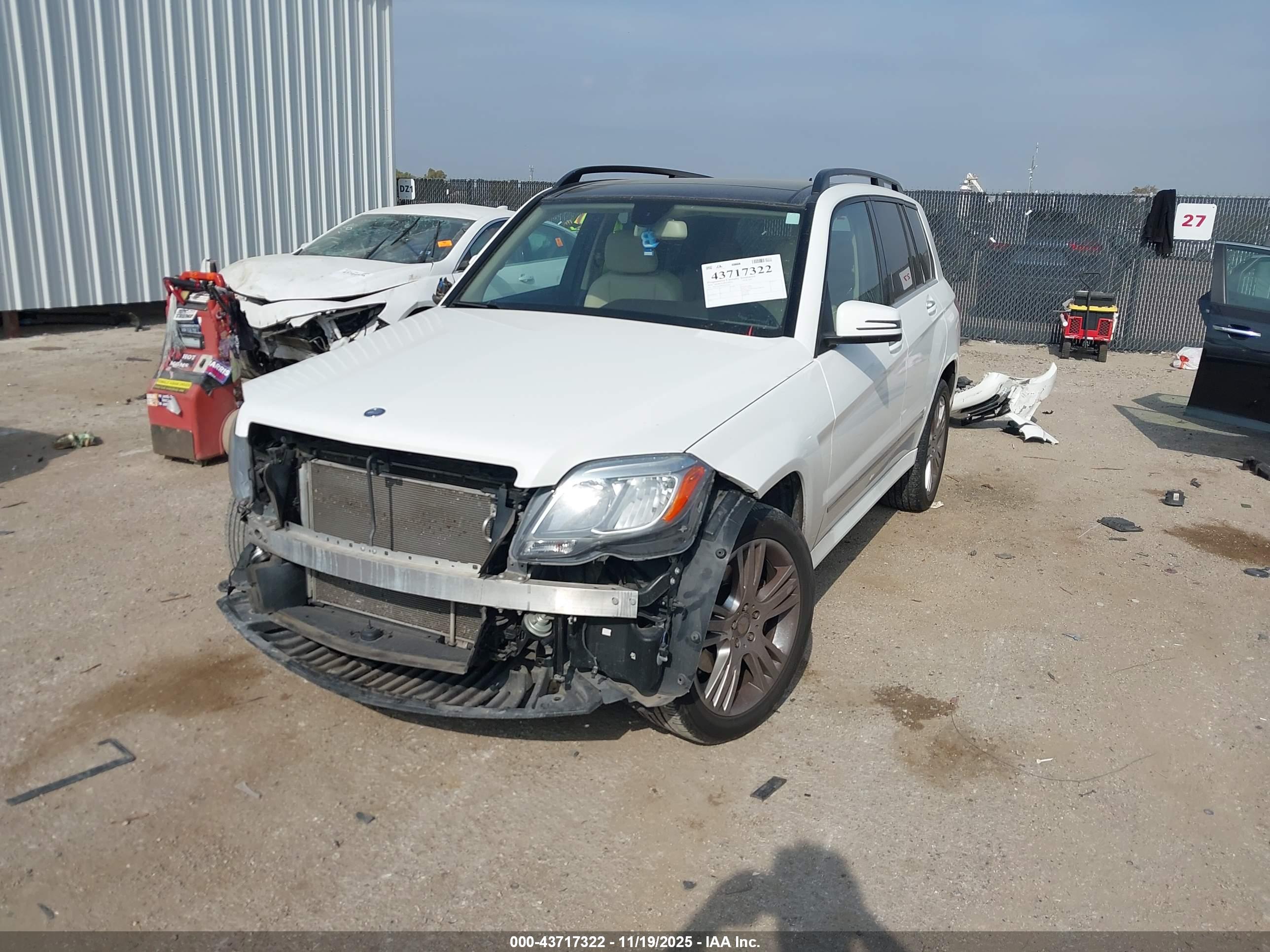 MERCEDES-BENZ GLK image 2