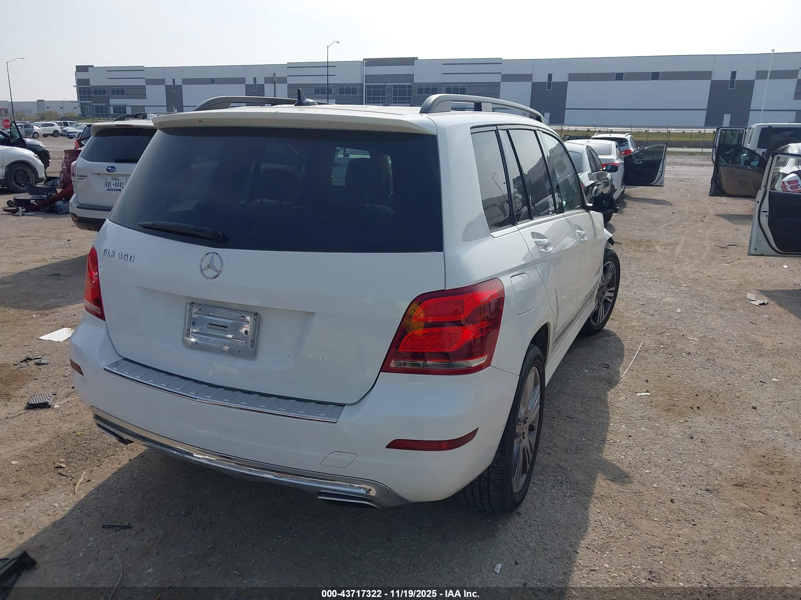 MERCEDES-BENZ GLK image 4
