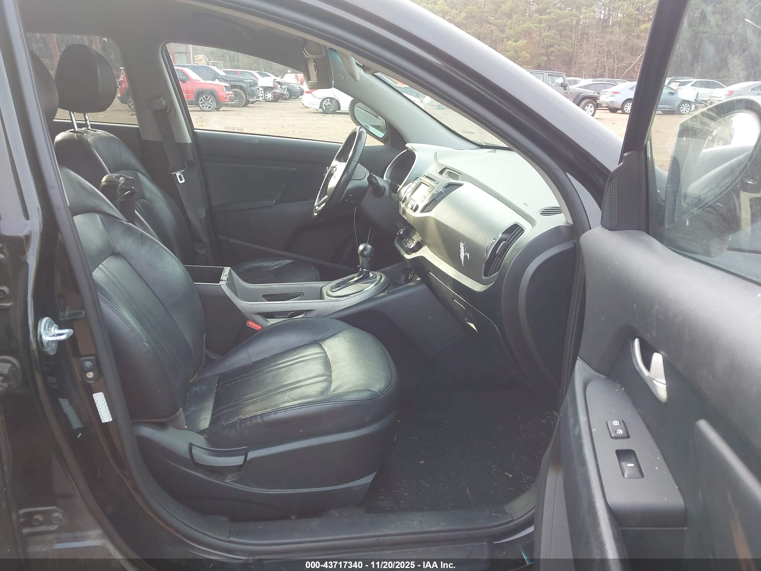 KIA SPORTAGE image 5