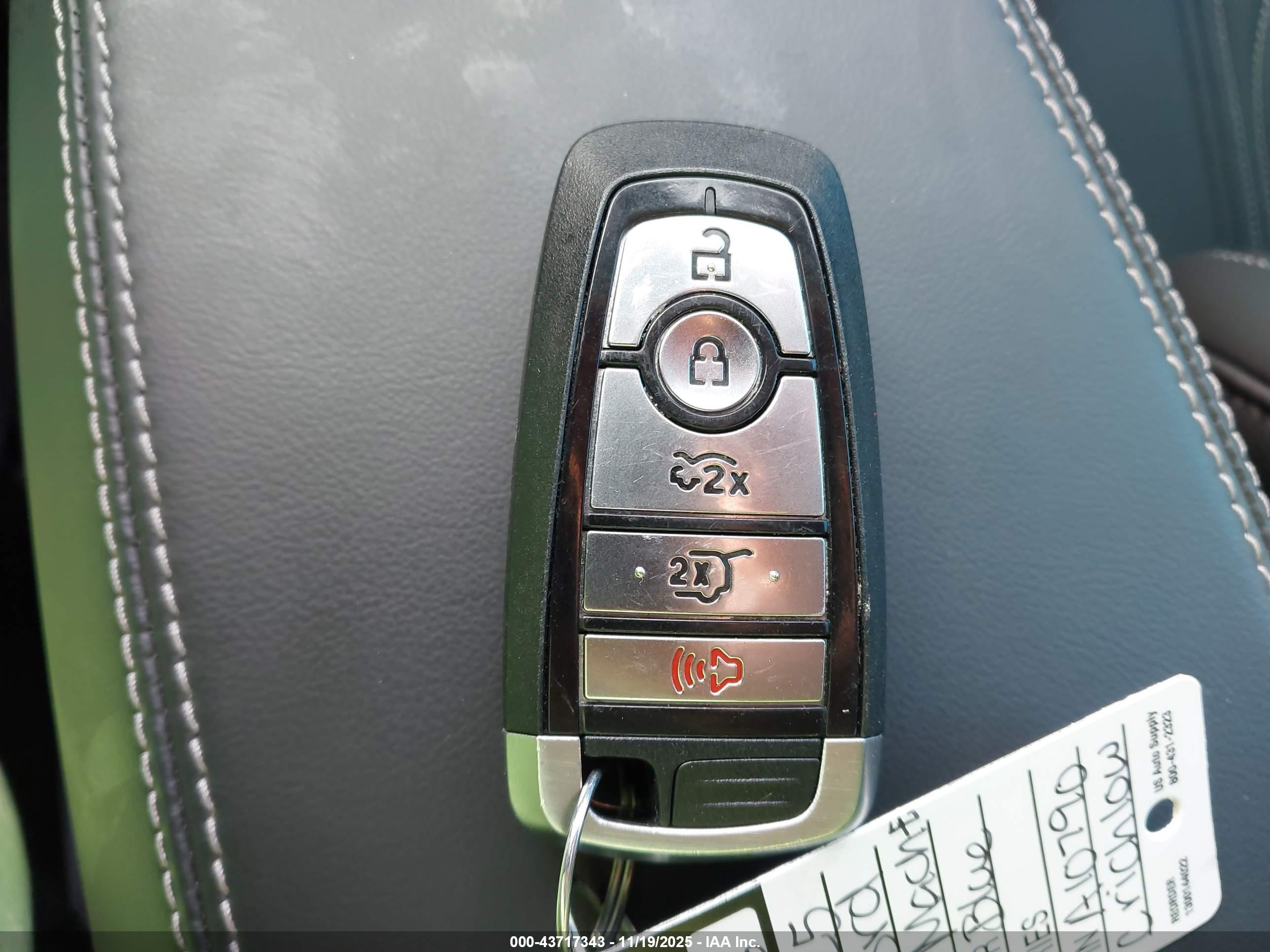 FORD MUSTANG image 11