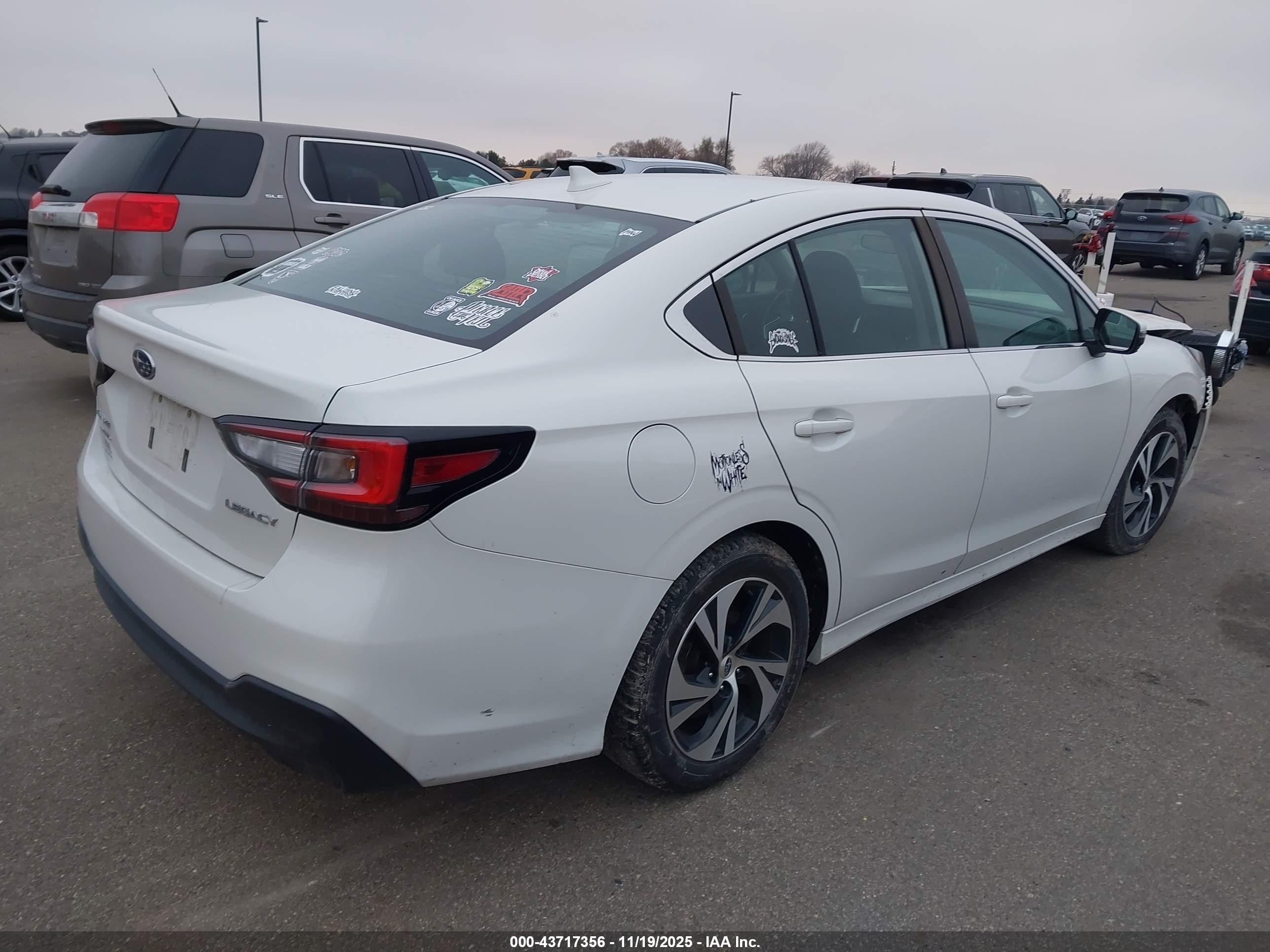 SUBARU LEGACY image 4