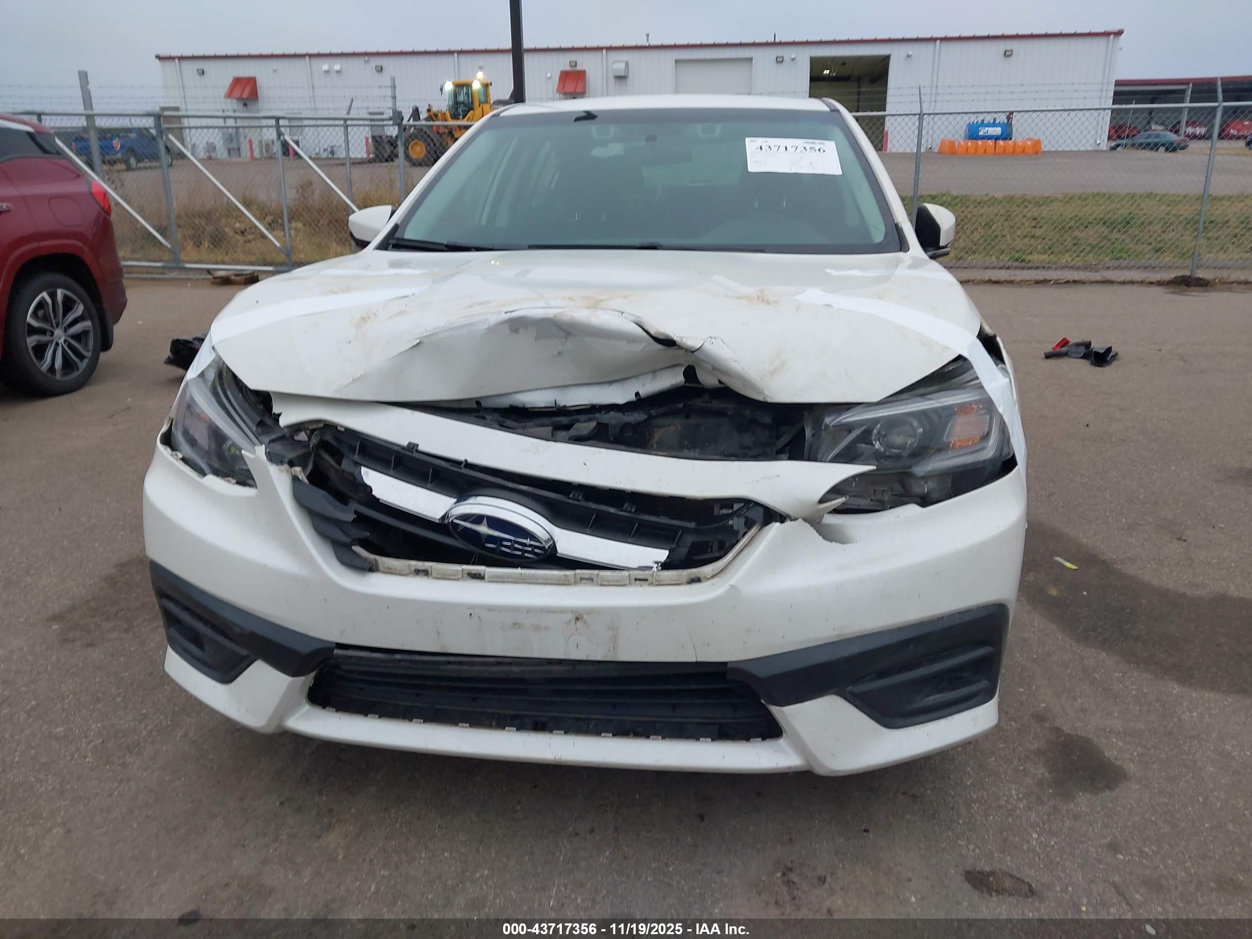 SUBARU LEGACY image 6