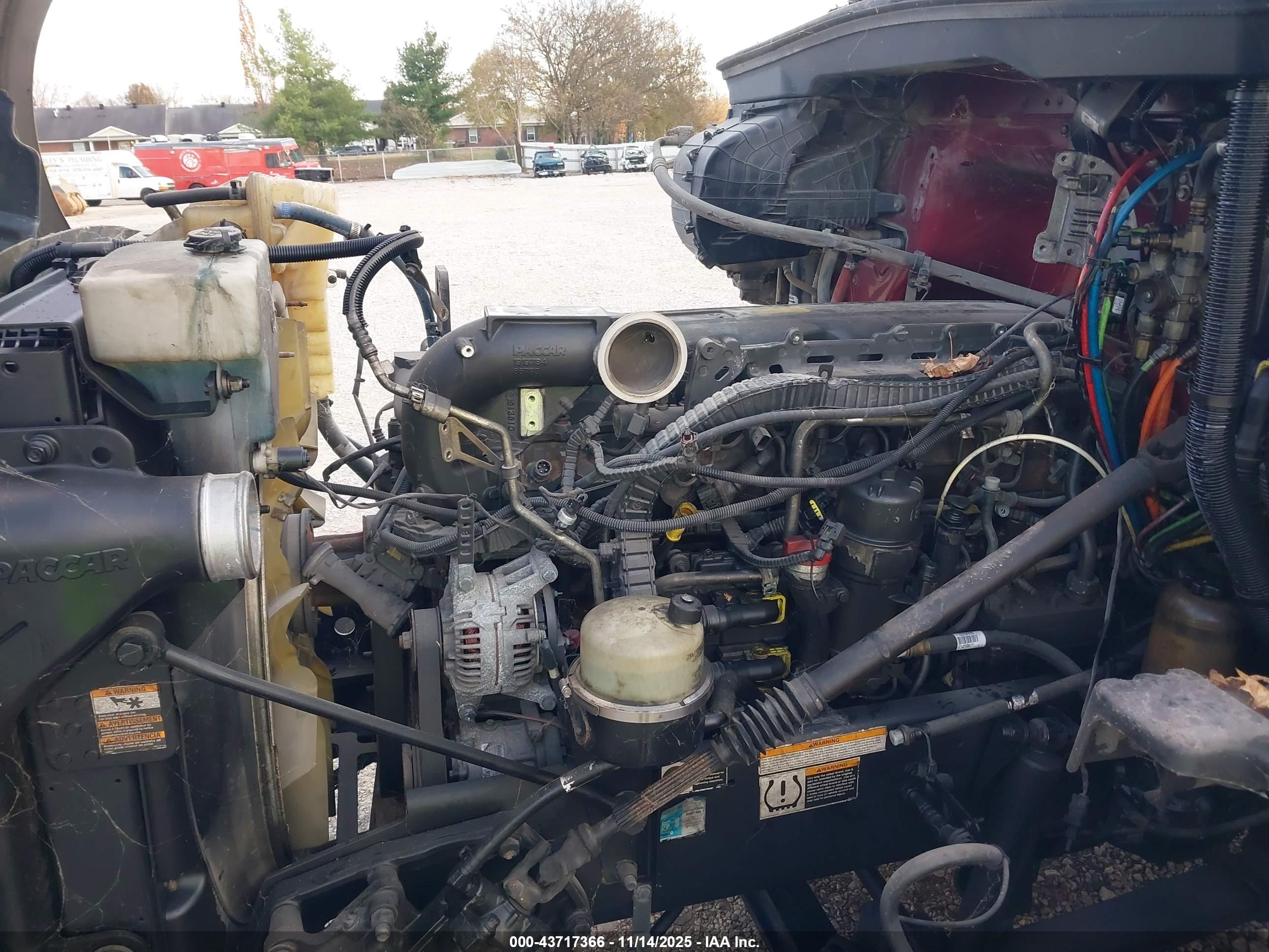 PETERBILT 579 image 10