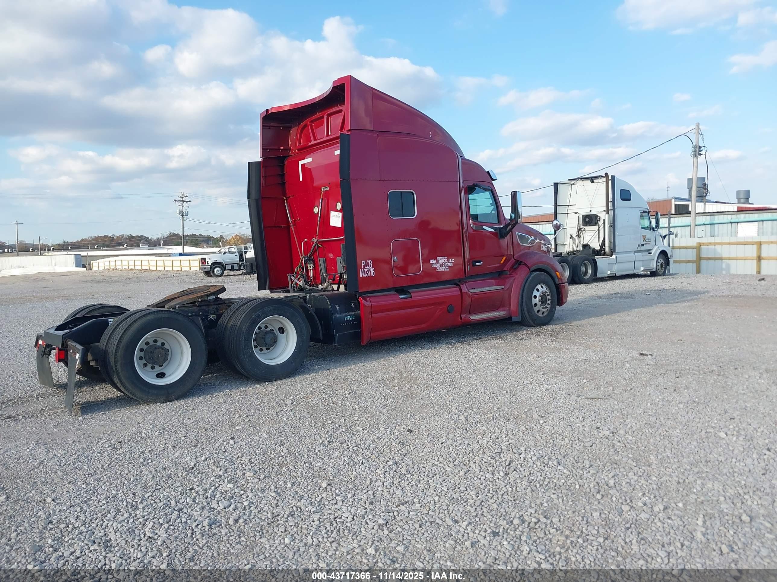 PETERBILT 579 image 4