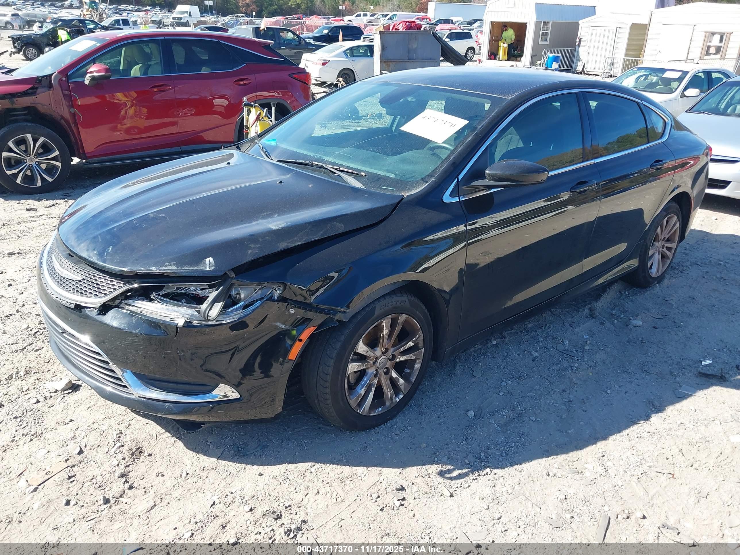 CHRYSLER 200 image 2
