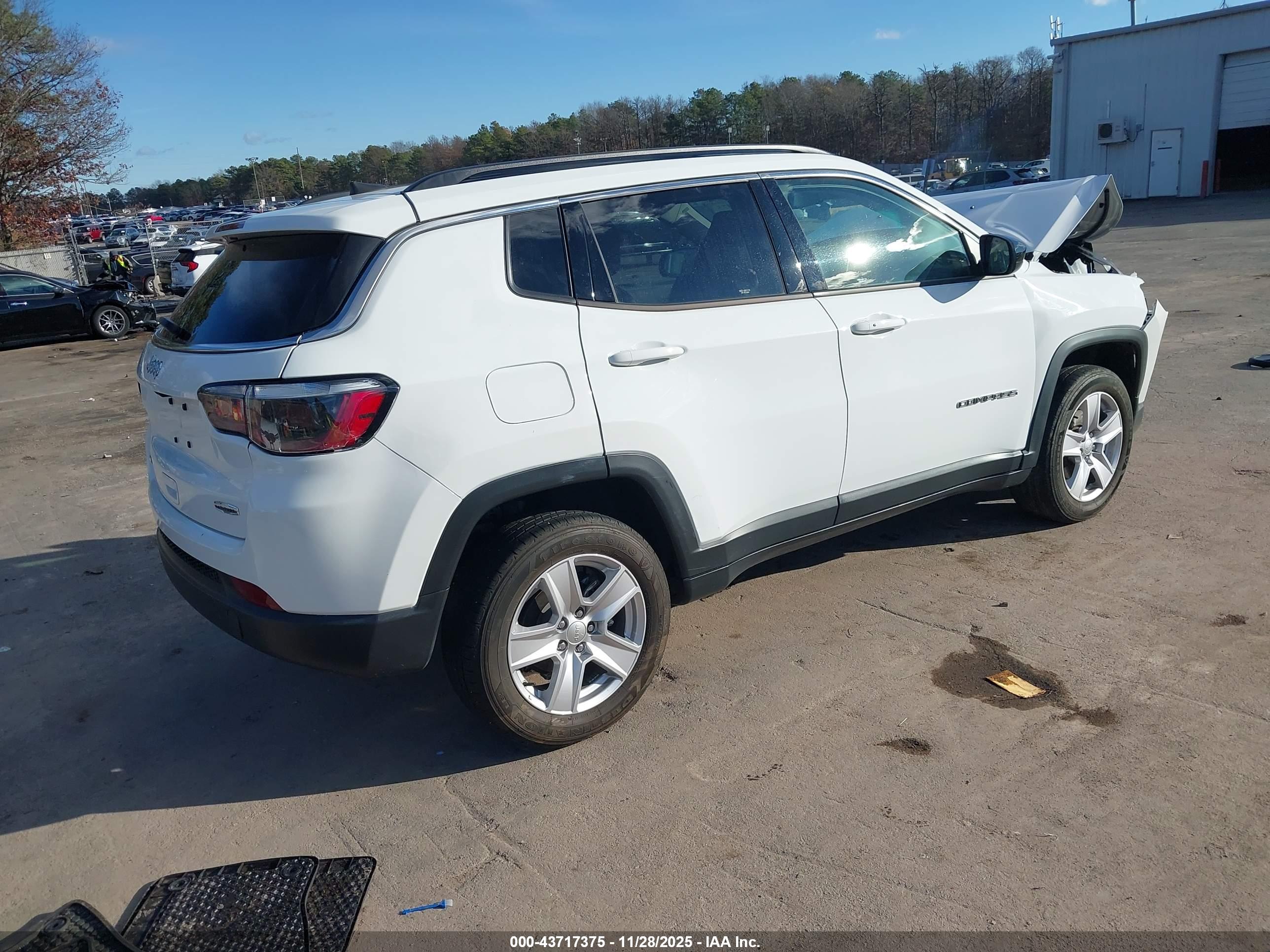 JEEP COMPASS image 4