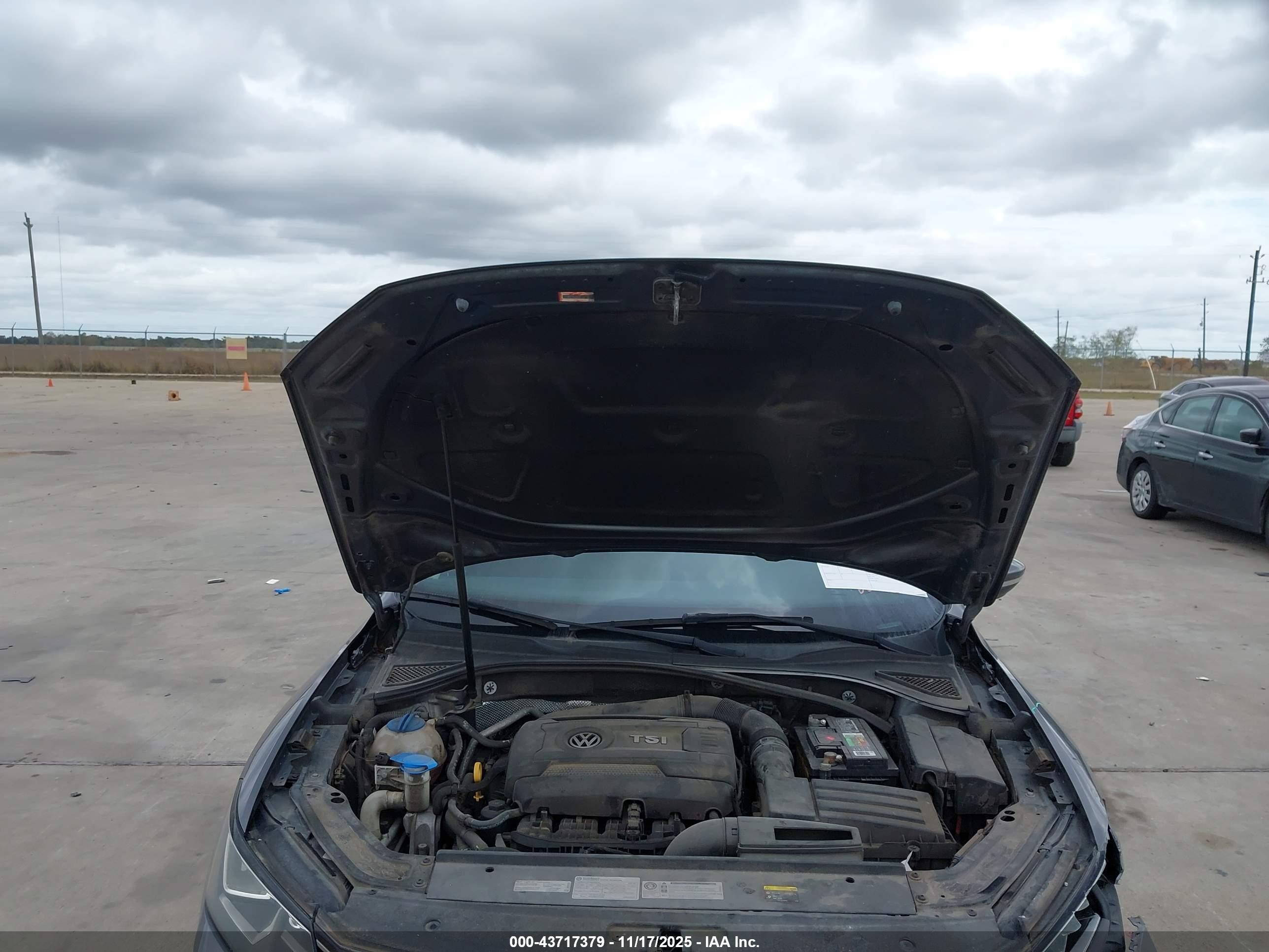 VOLKSWAGEN PASSAT image 10