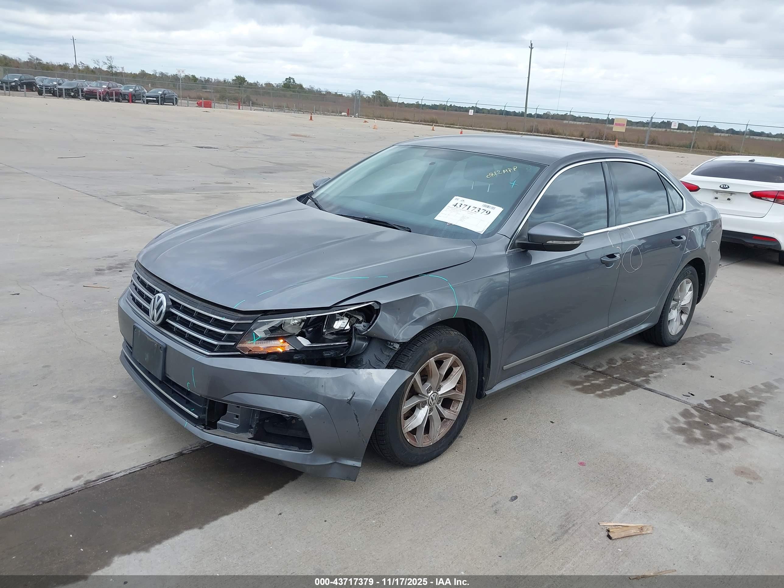 VOLKSWAGEN PASSAT image 2