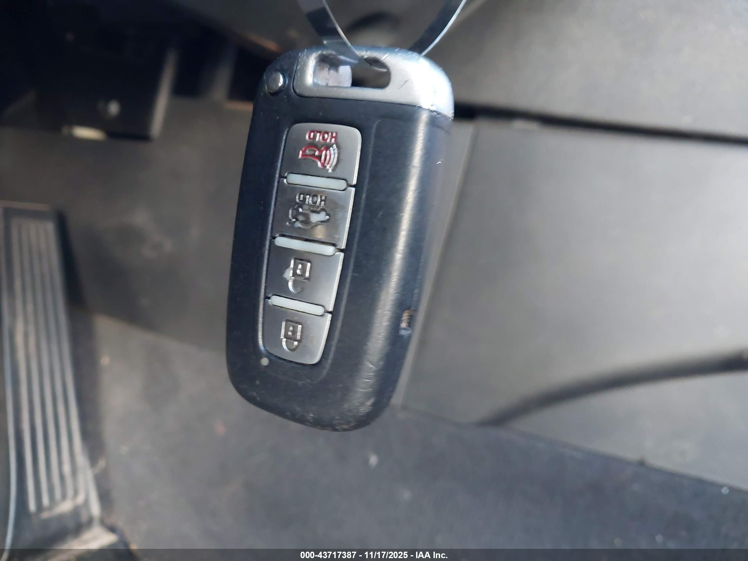 HYUNDAI SONATA image 11