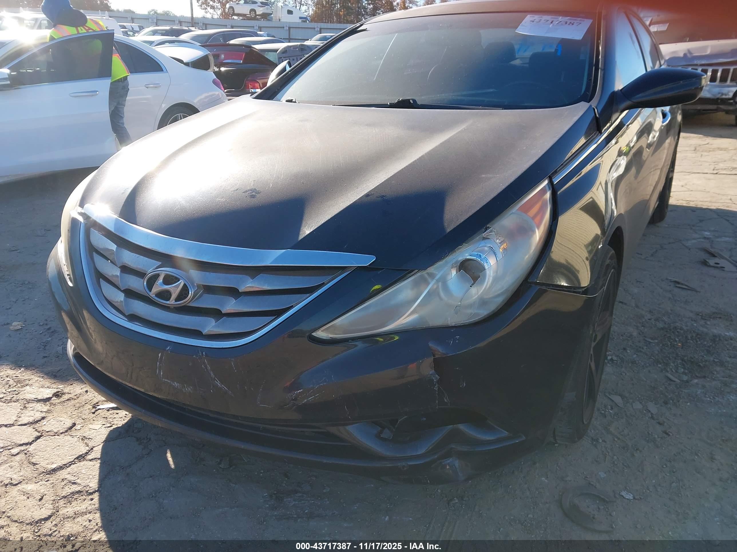 HYUNDAI SONATA image 6