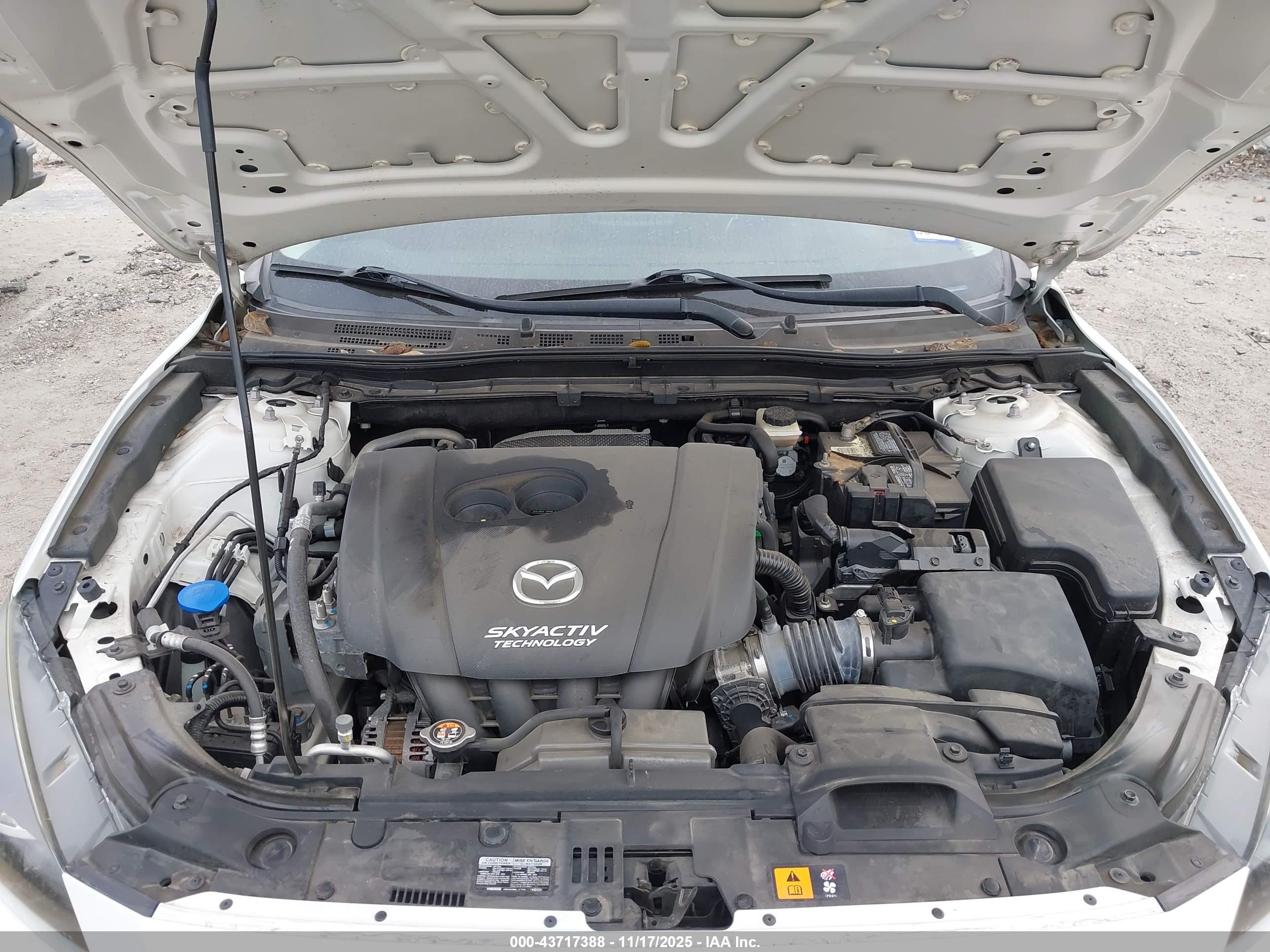 MAZDA MAZDA3 image 10