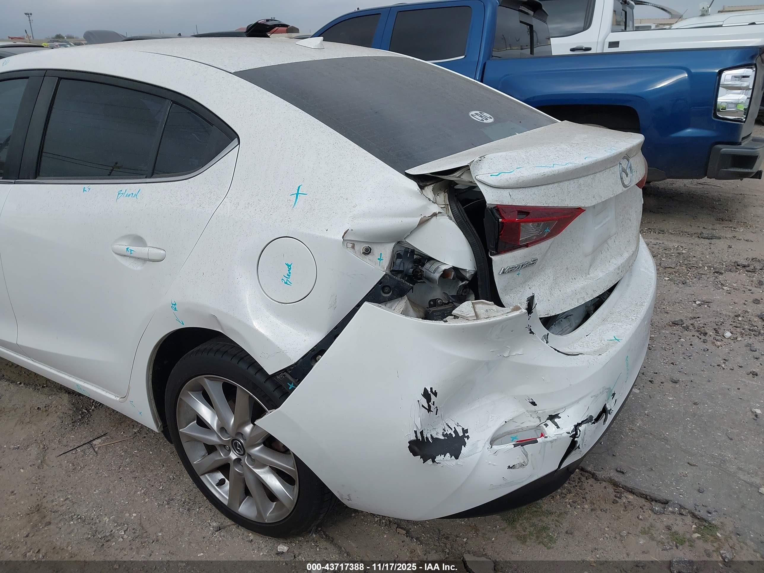 MAZDA MAZDA3 image 6