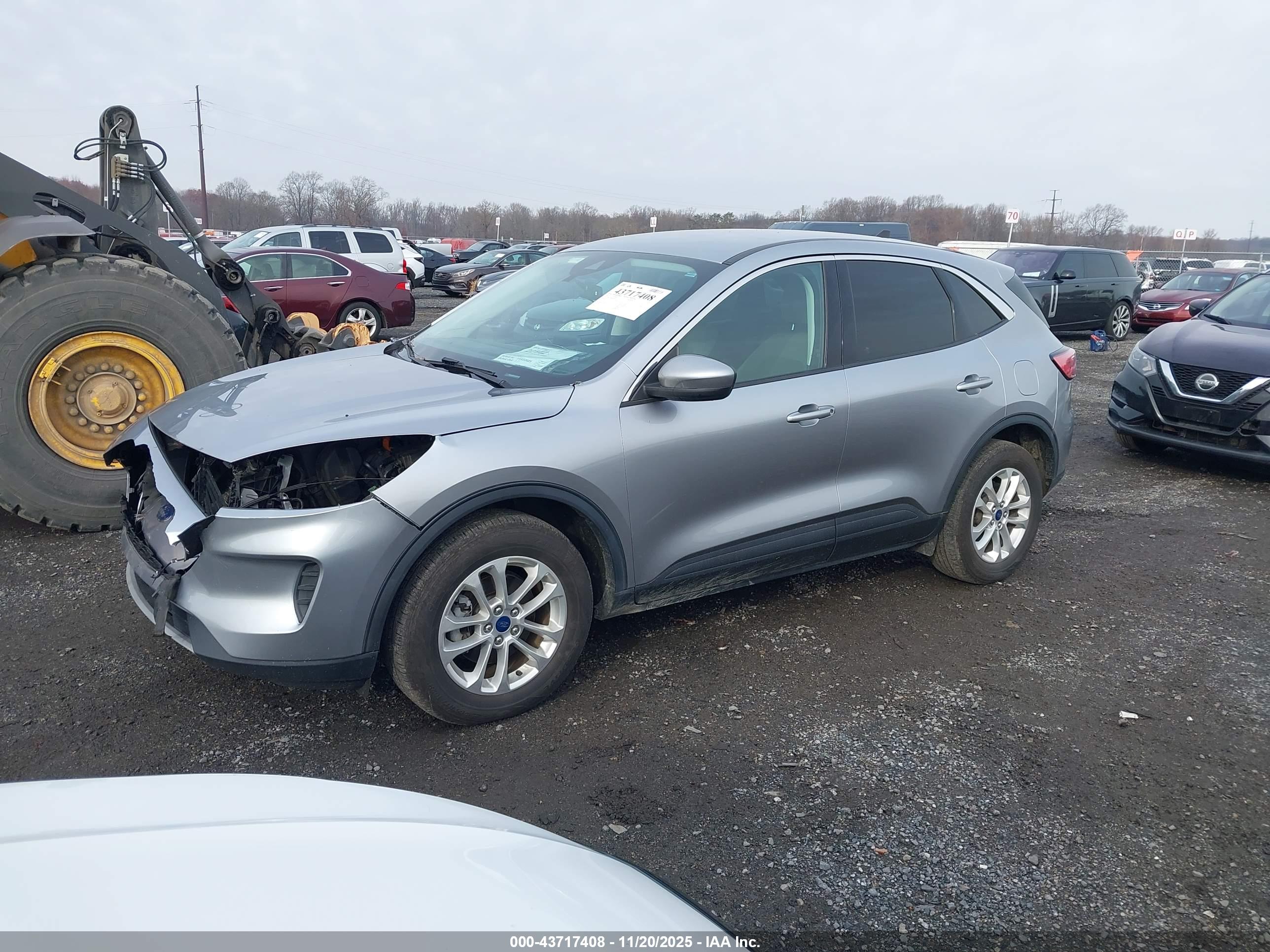 FORD ESCAPE image 2