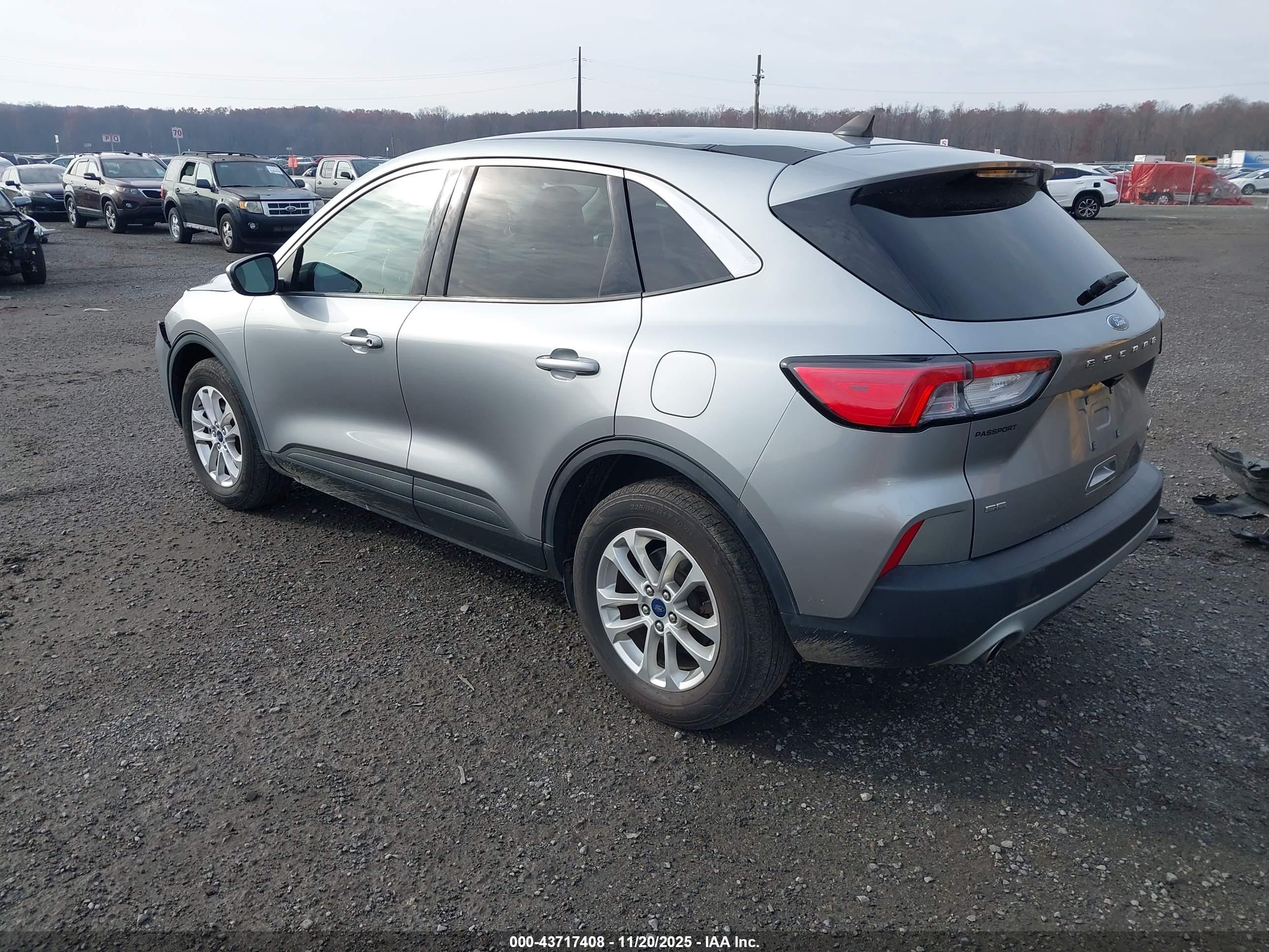 FORD ESCAPE image 3