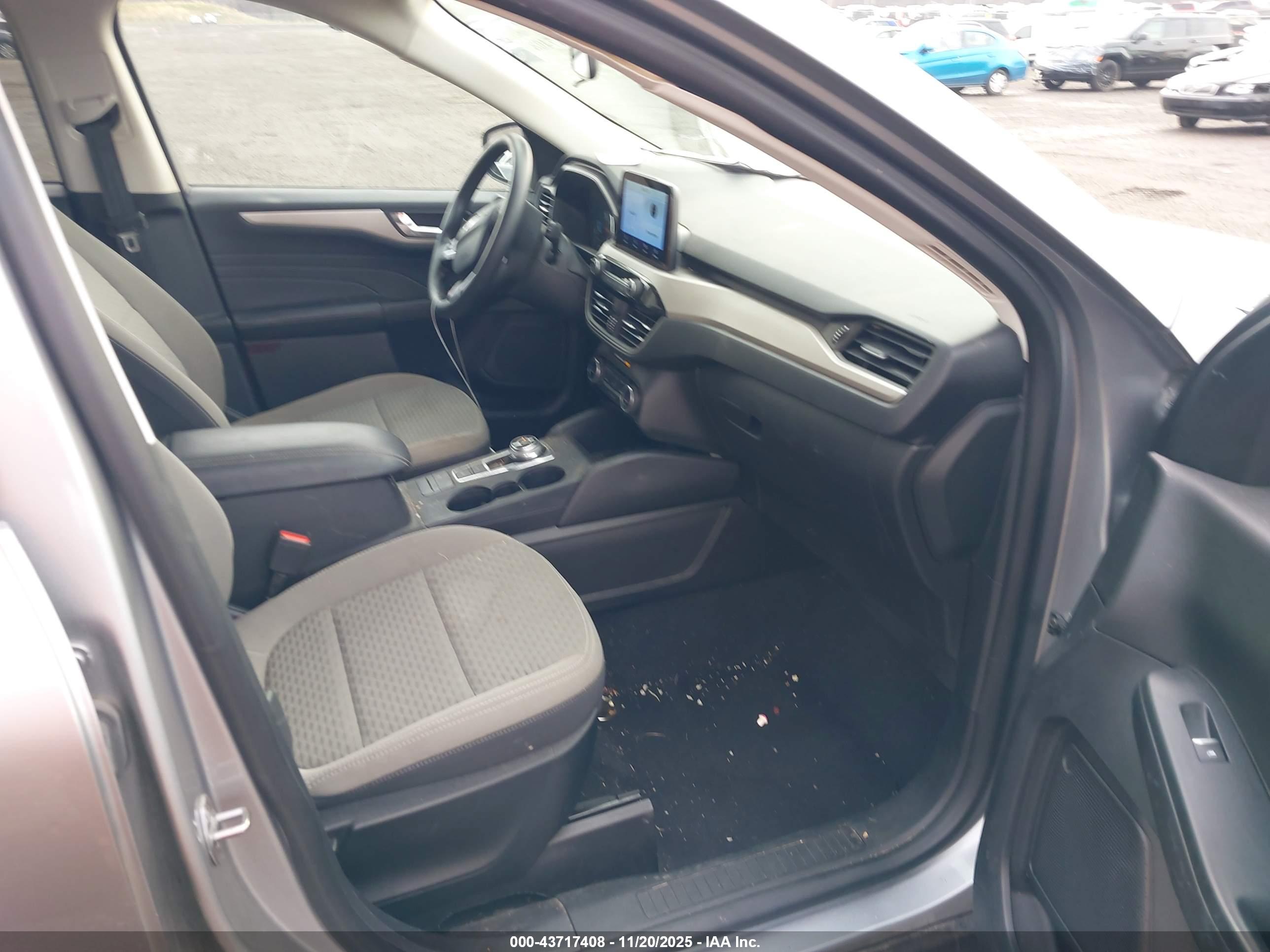 FORD ESCAPE image 5