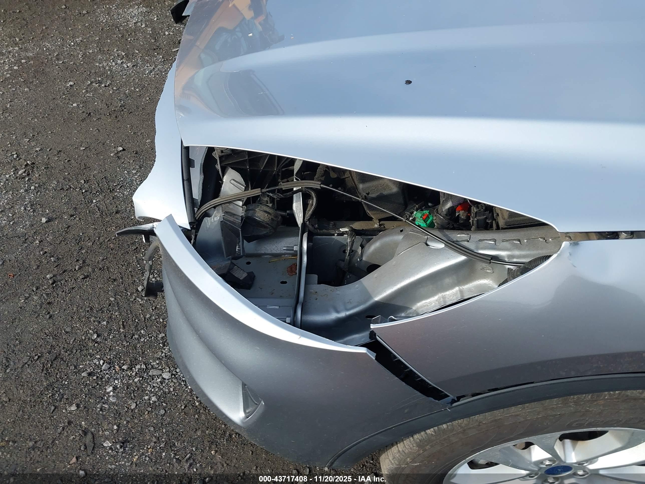 FORD ESCAPE image 6