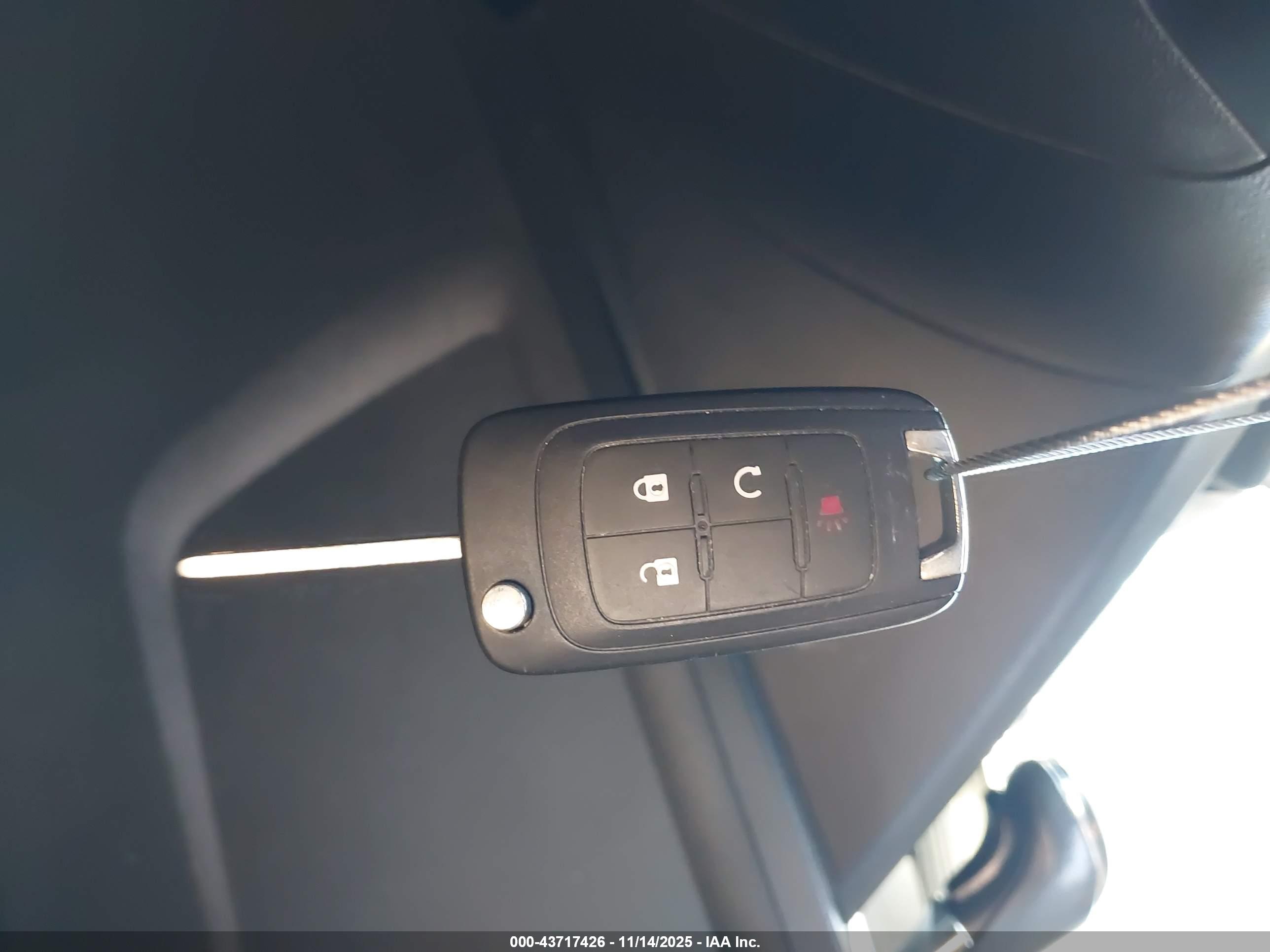 CHEVROLET EQUINOX image 11