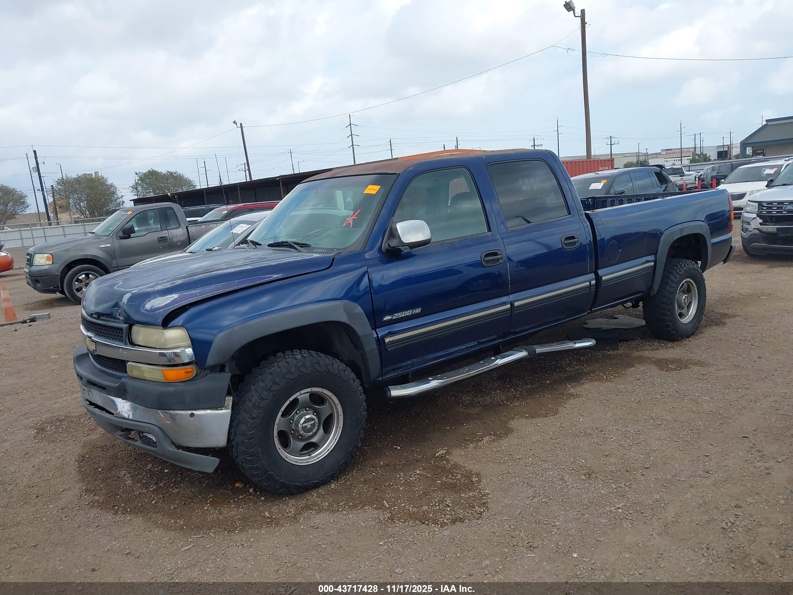 CHEVROLET SILVERADO image 2