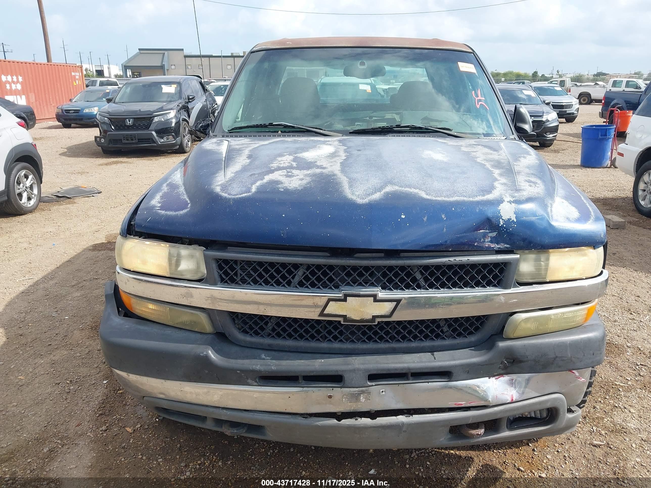 CHEVROLET SILVERADO image 6