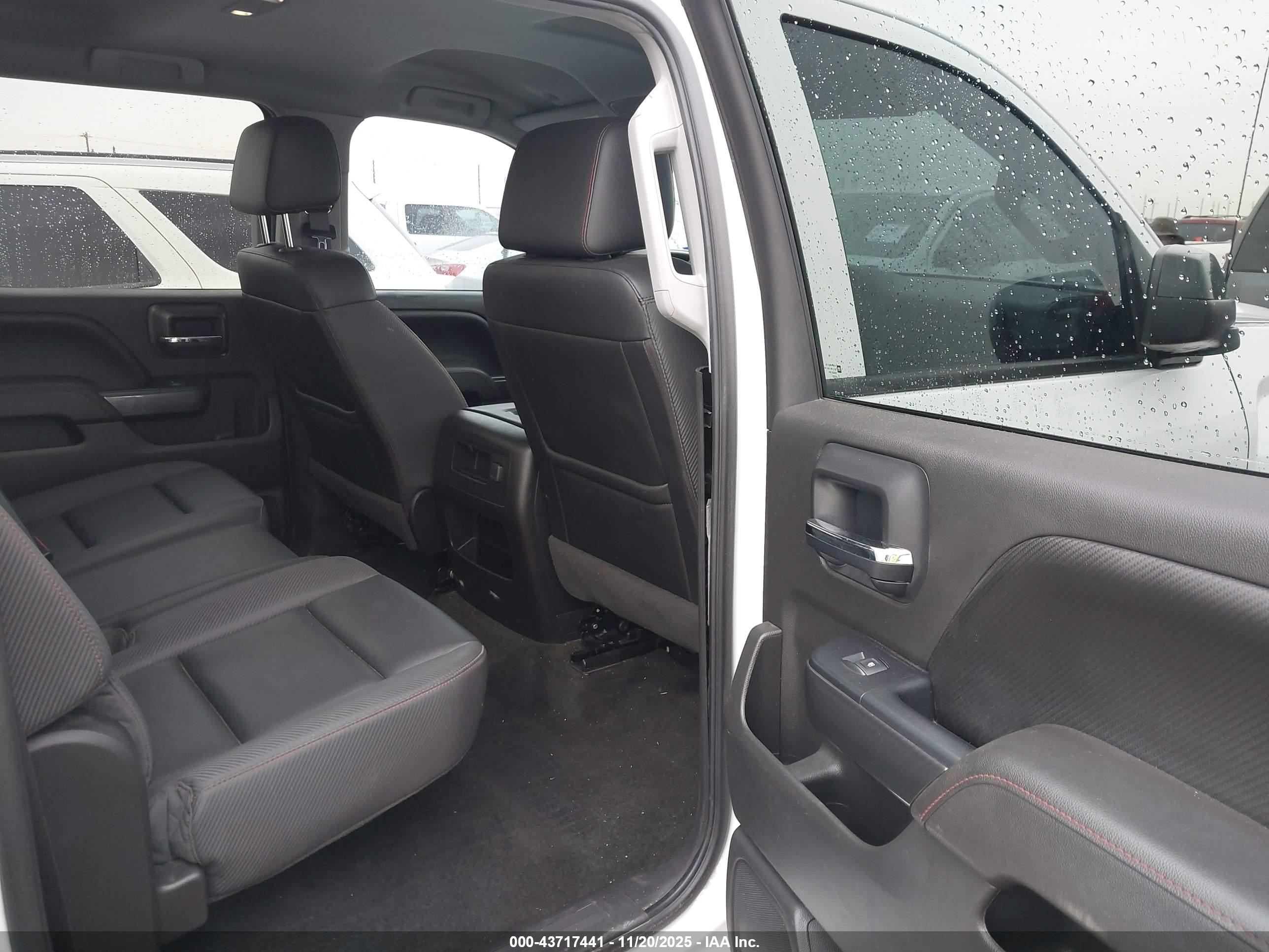 GMC SIERRA image 8
