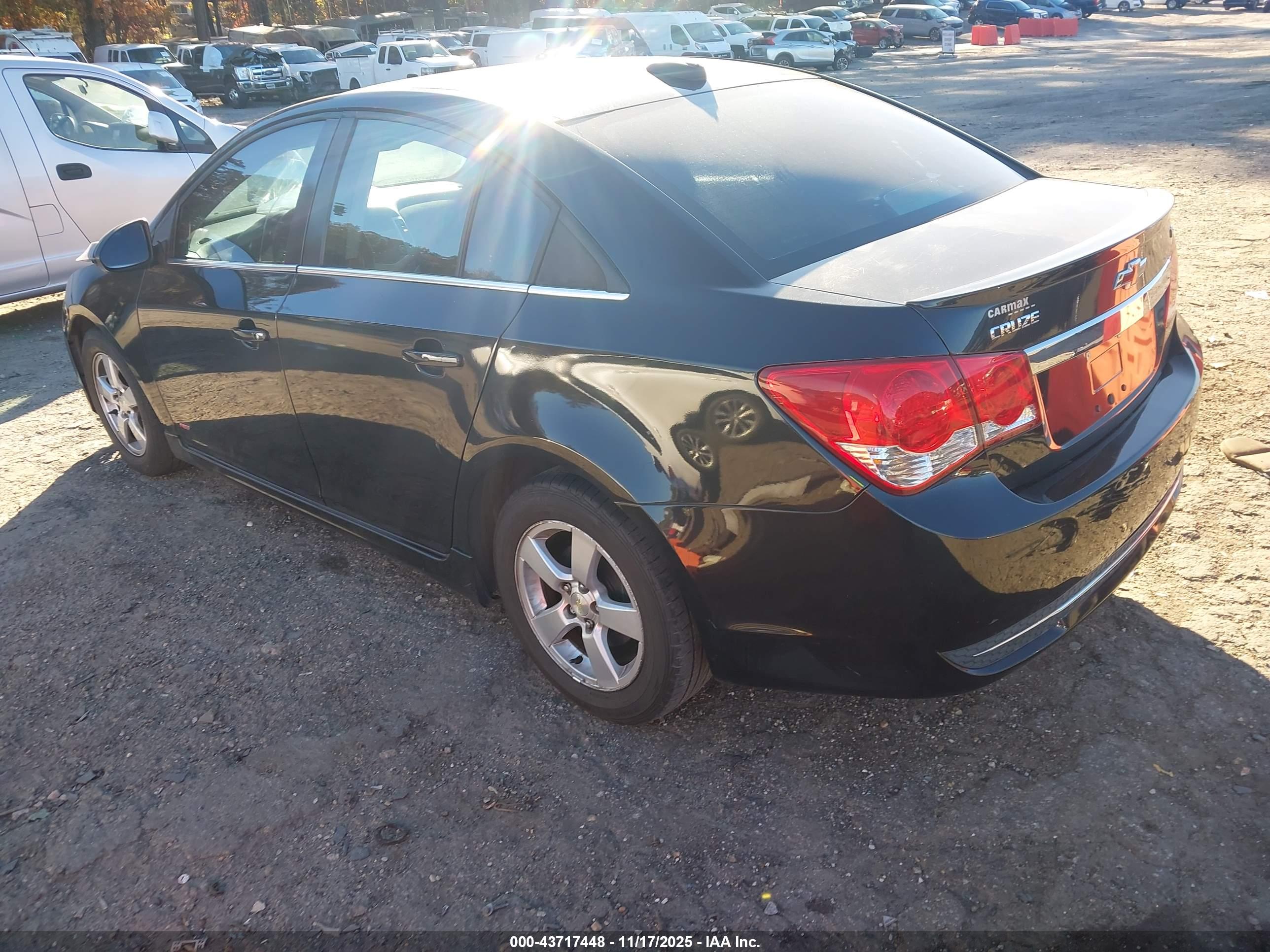 CHEVROLET CRUZE image 3