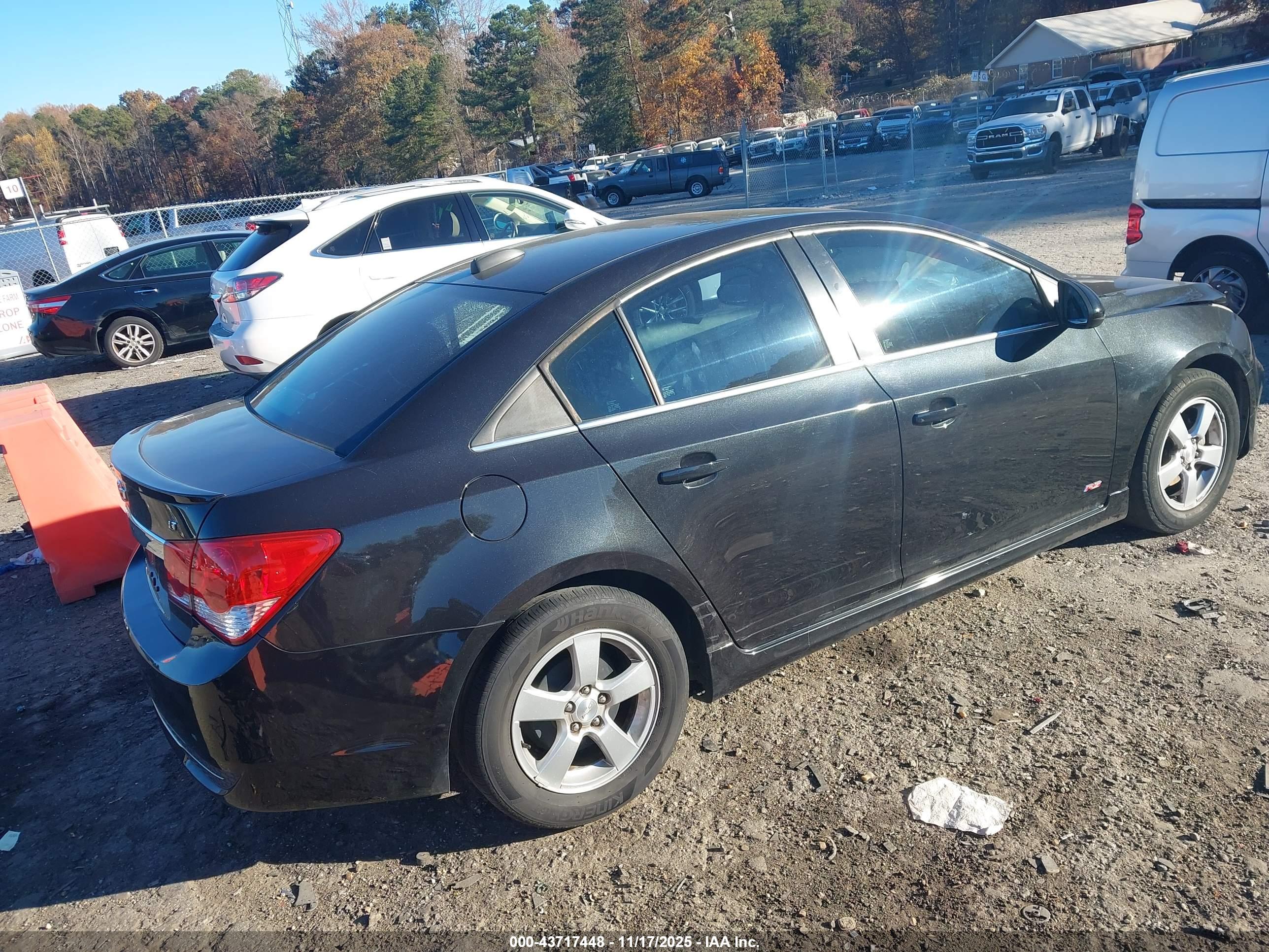 CHEVROLET CRUZE image 4