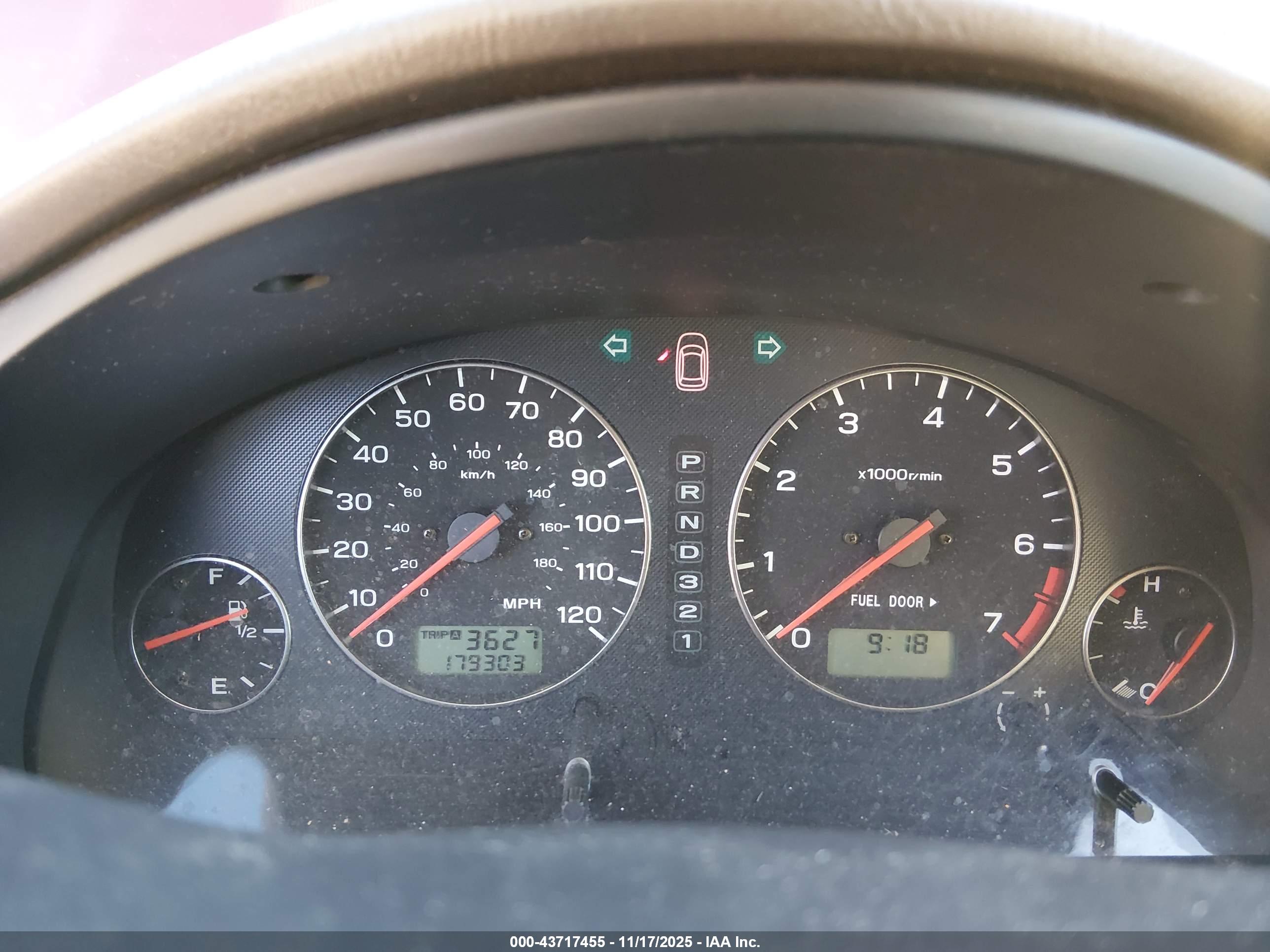 SUBARU OUTBACK image 7