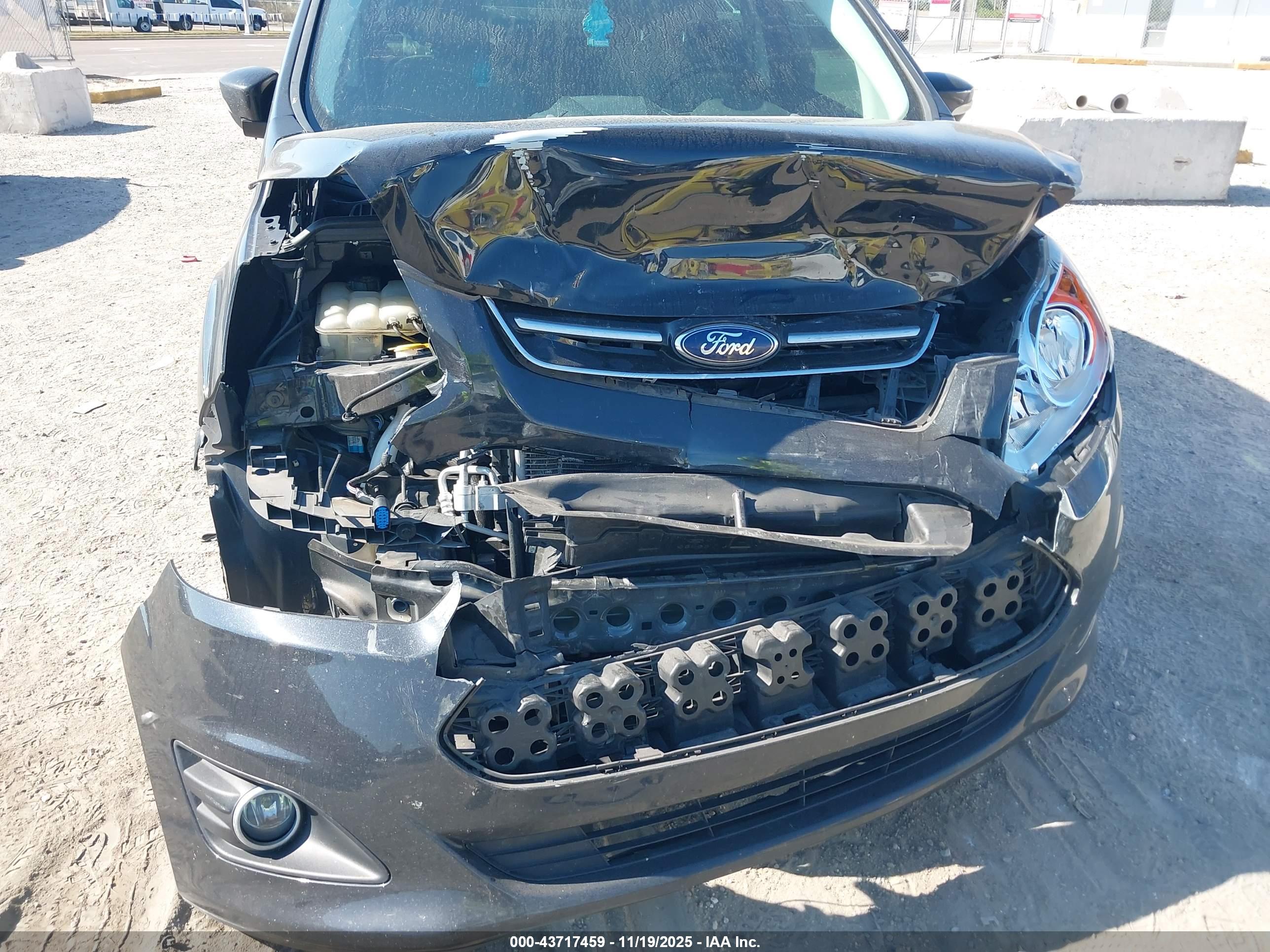 FORD C-MAX image 6