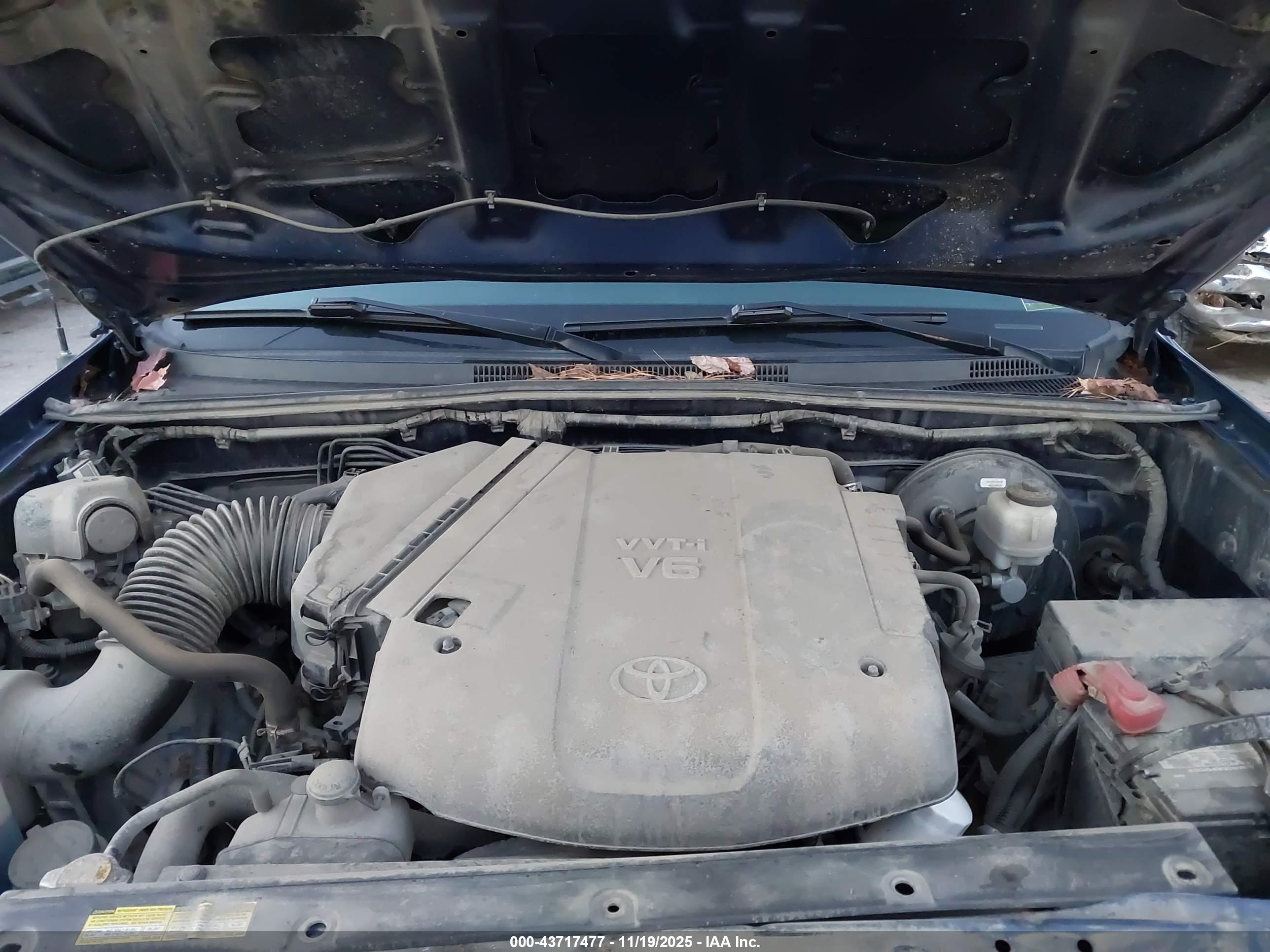 TOYOTA TACOMA image 10