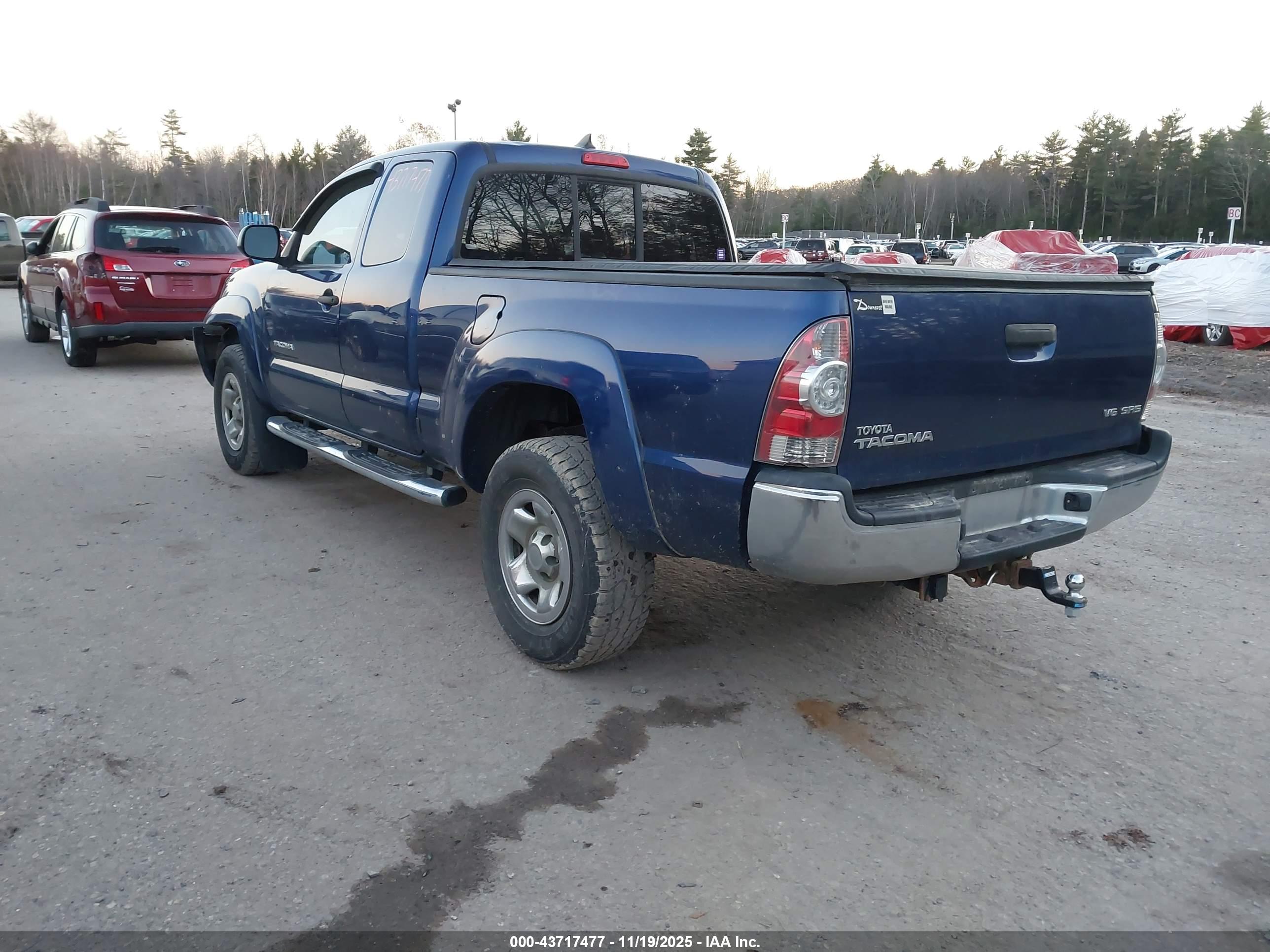 TOYOTA TACOMA image 3