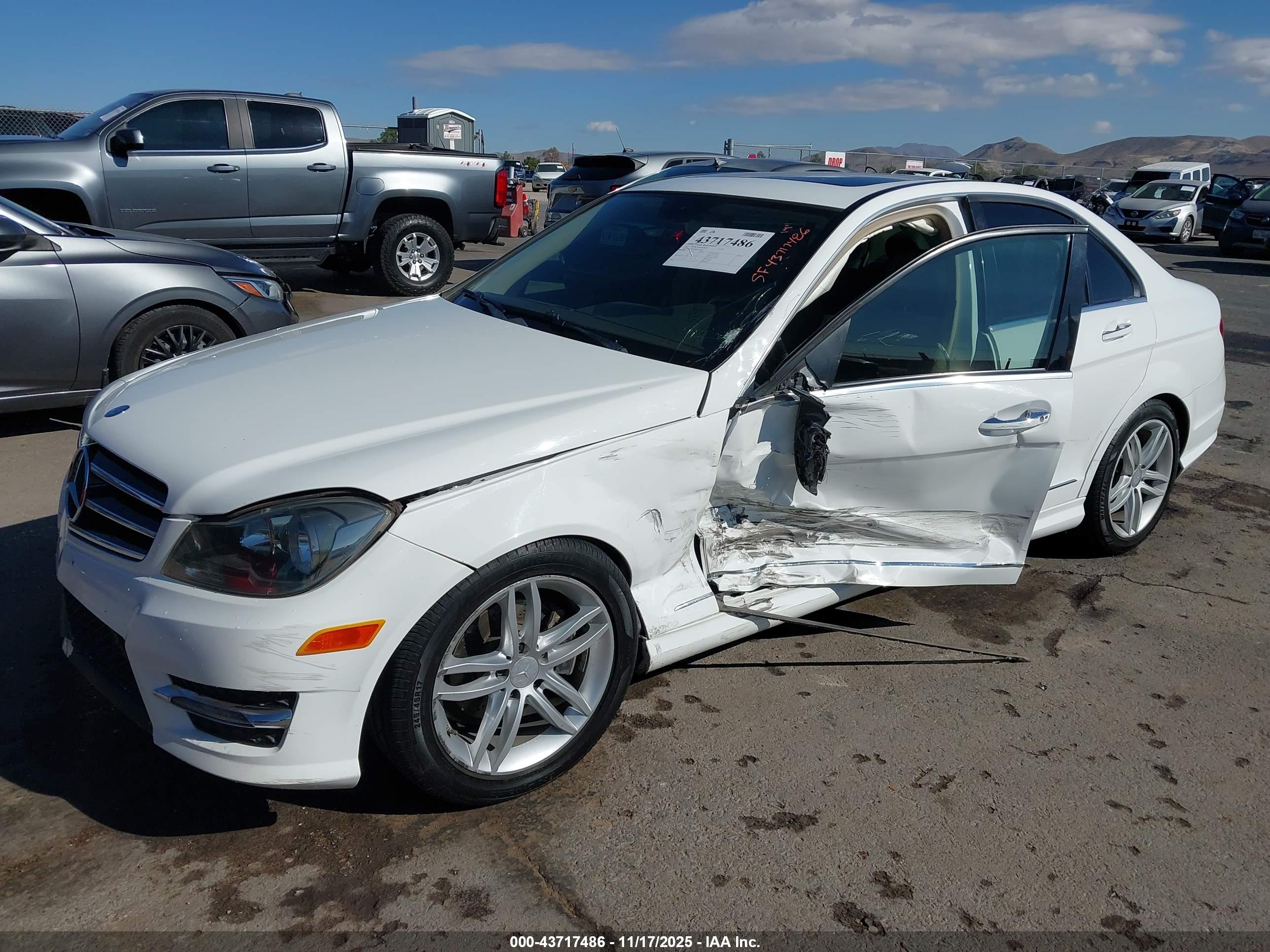 MERCEDES-BENZ C image 2