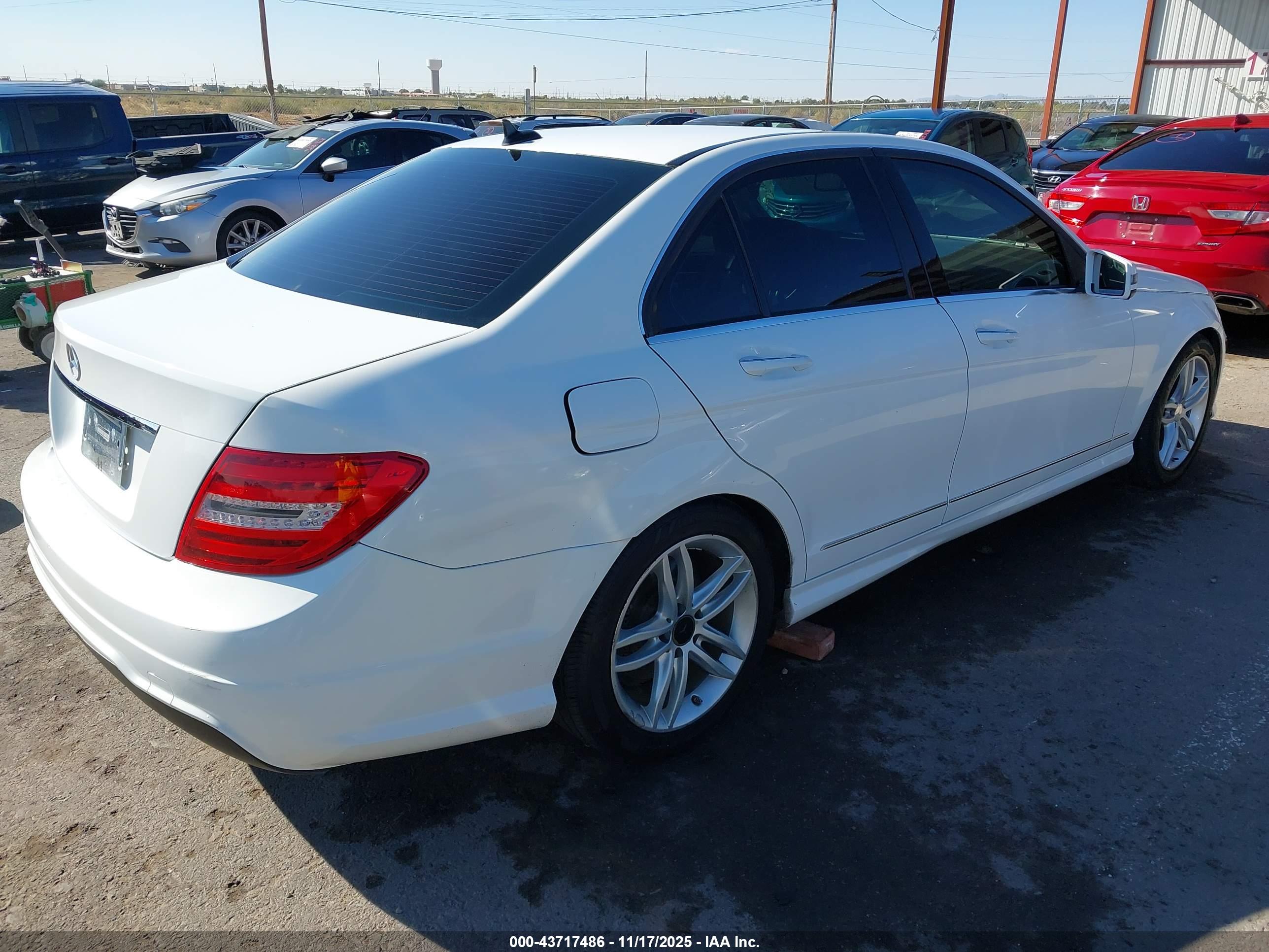 MERCEDES-BENZ C image 4