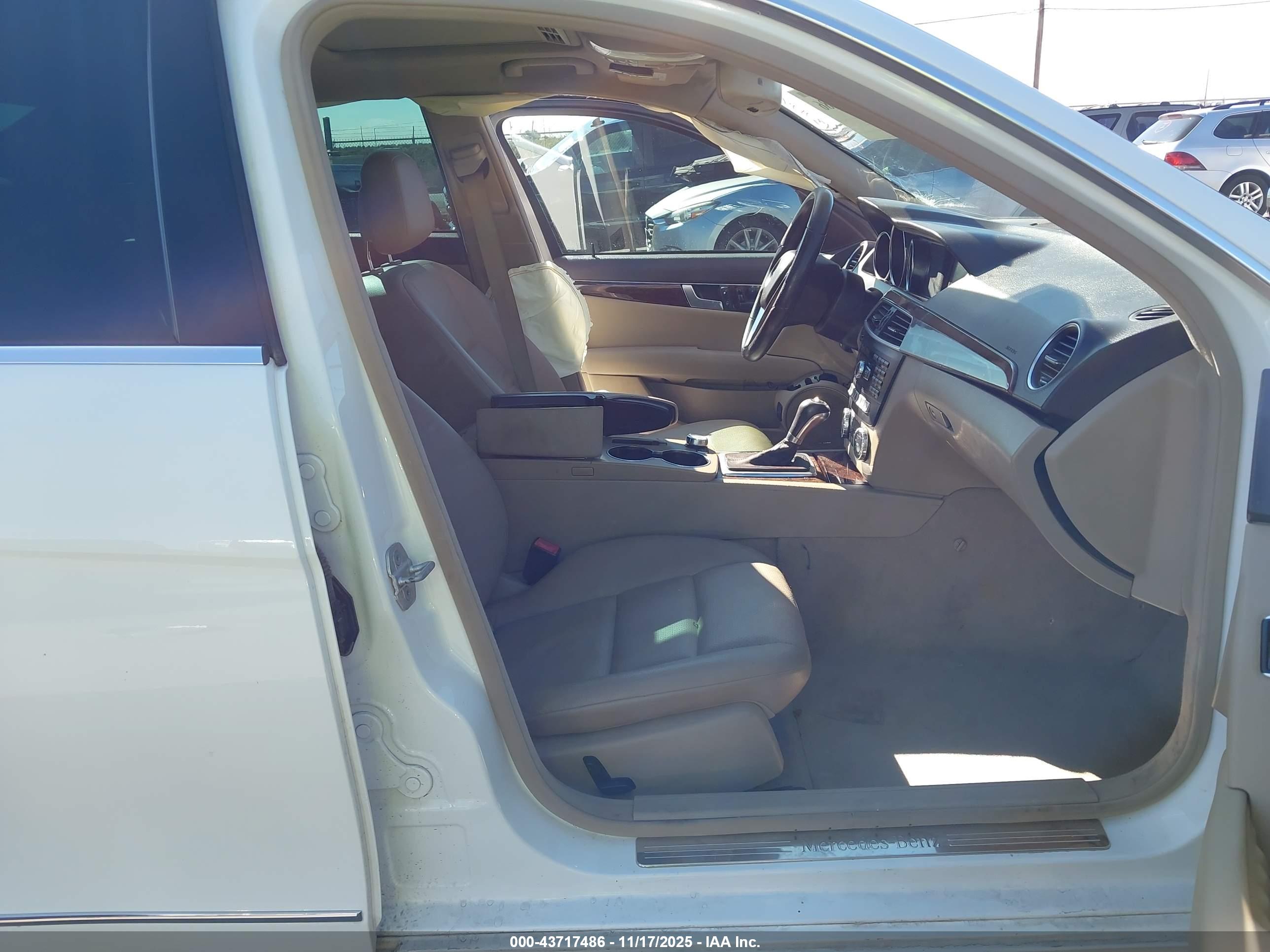 MERCEDES-BENZ C image 5