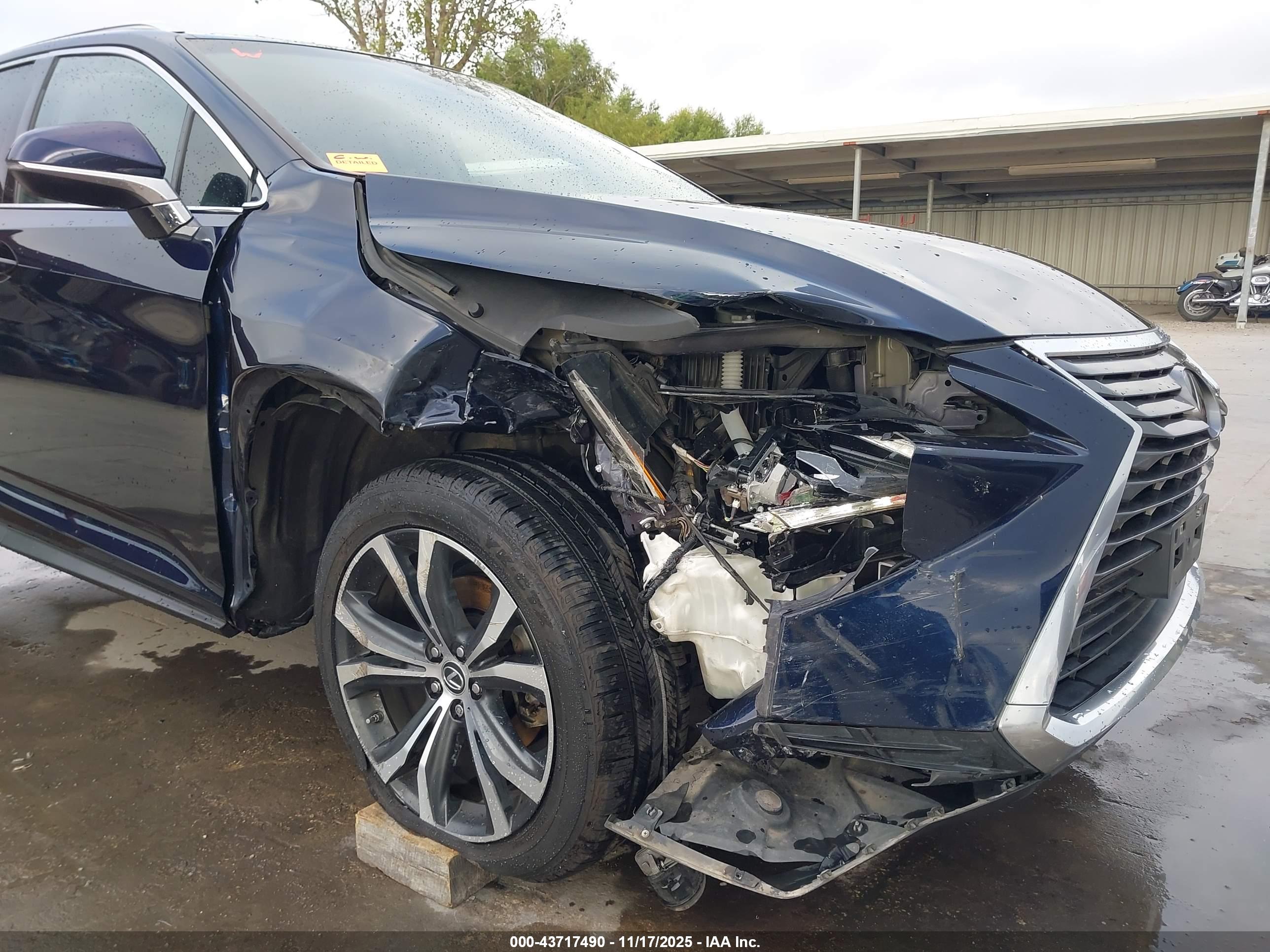LEXUS RX image 6