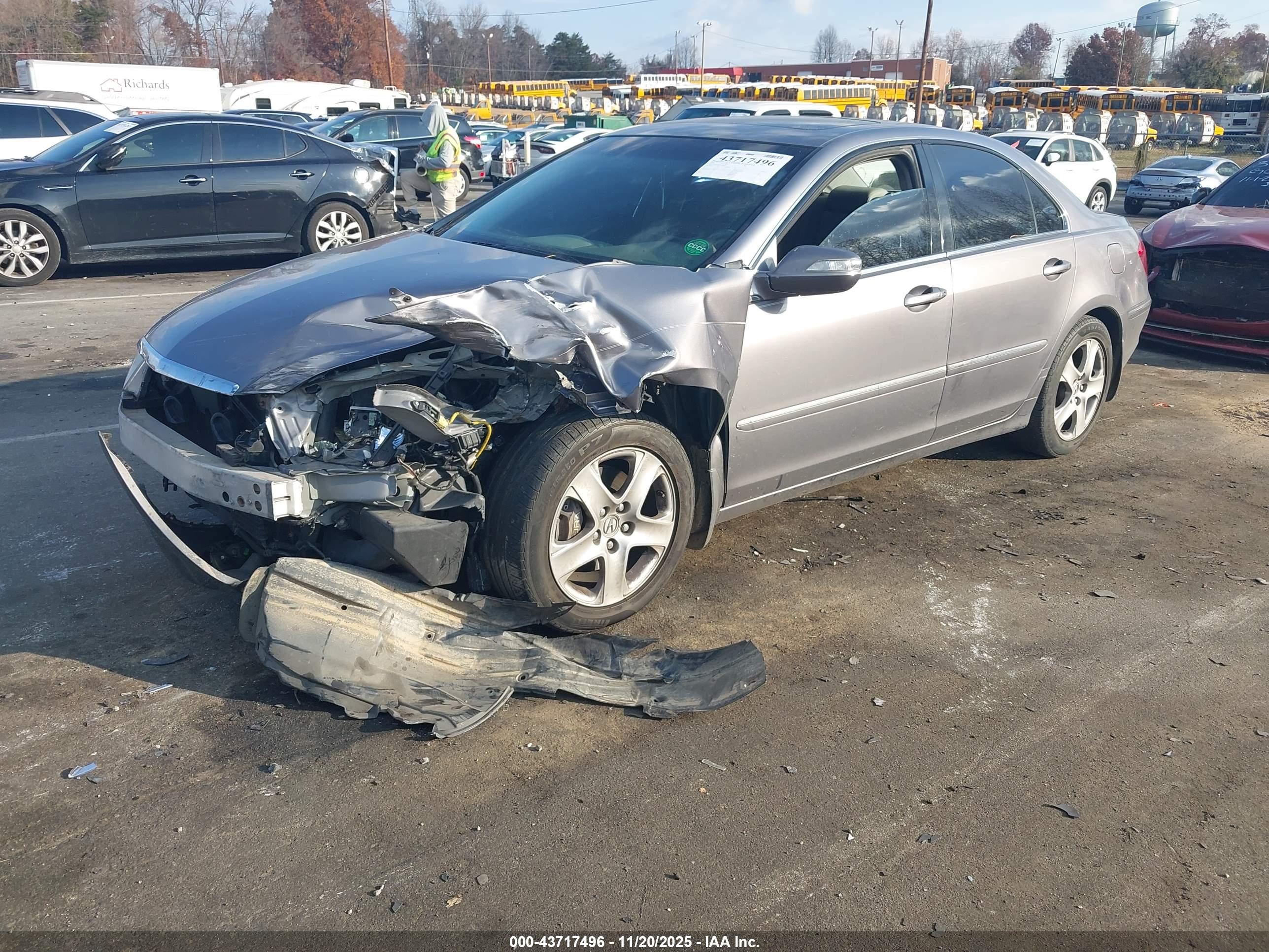 ACURA RL image 2