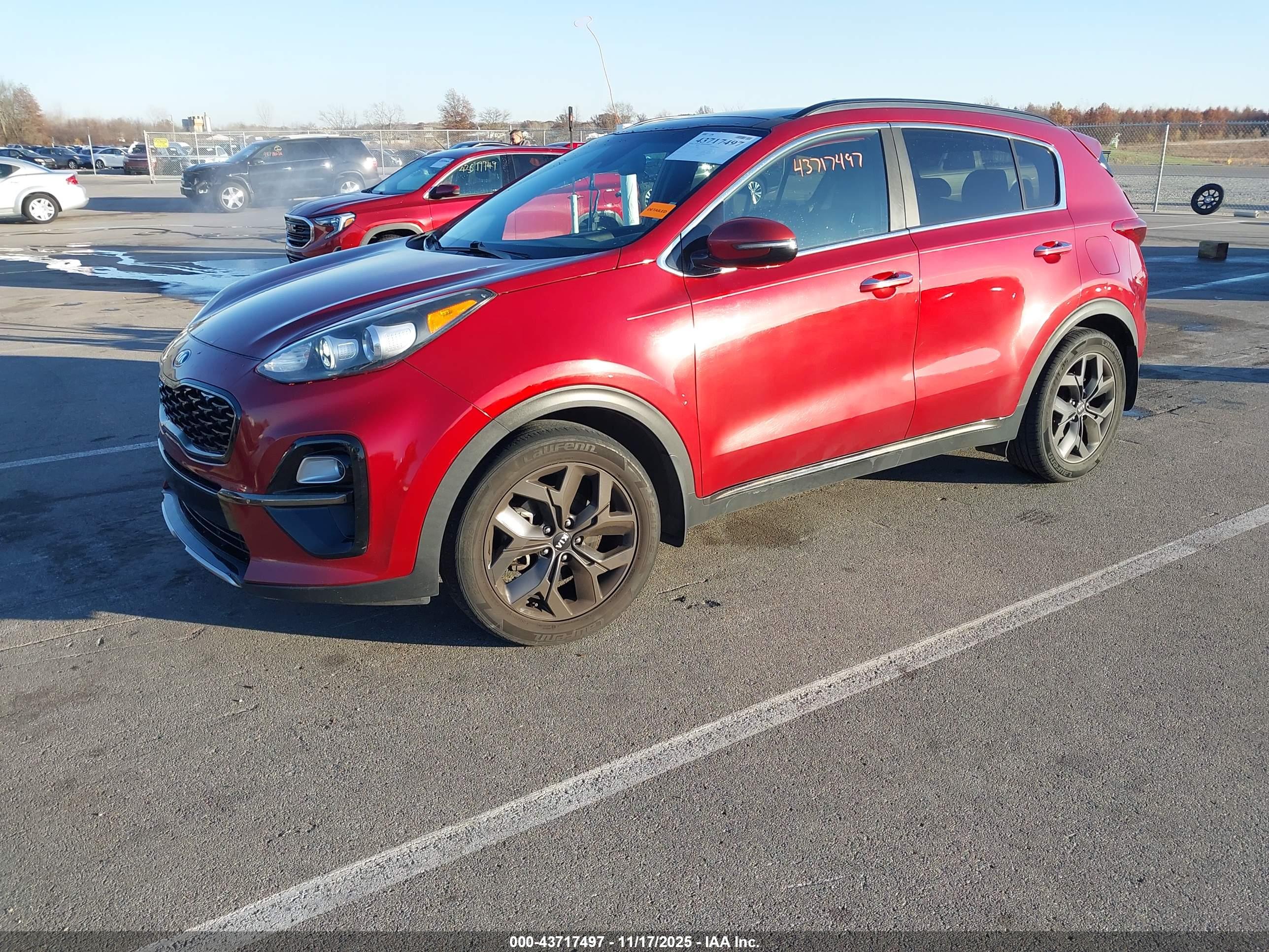 KIA SPORTAGE image 2