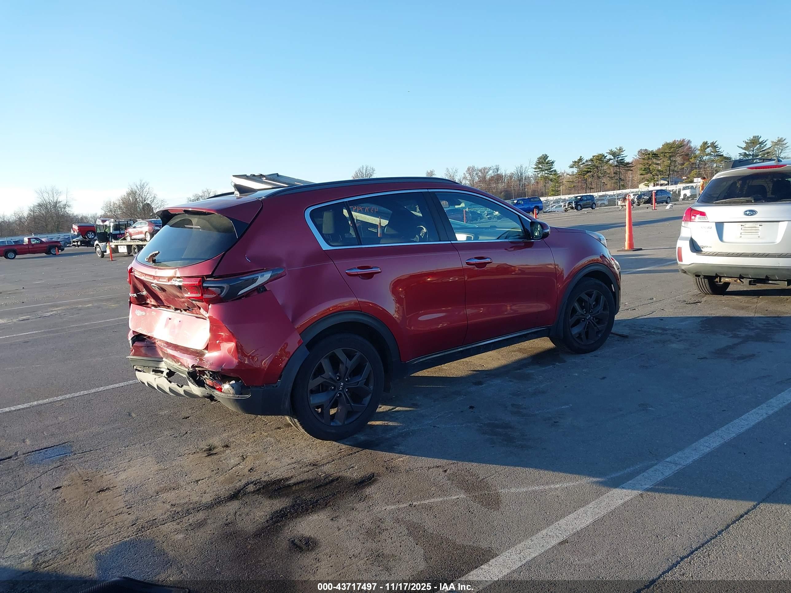 KIA SPORTAGE image 4