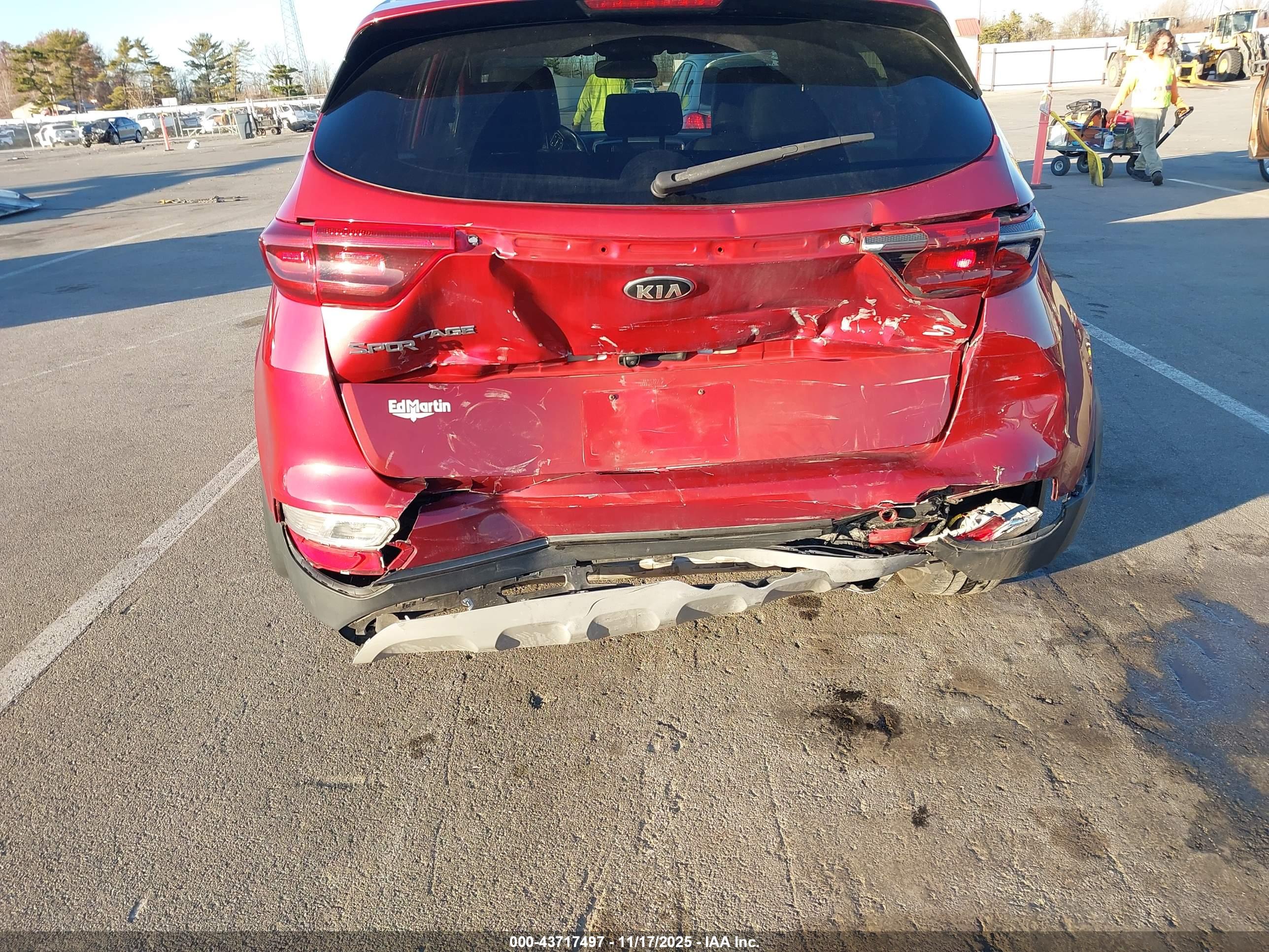KIA SPORTAGE image 6